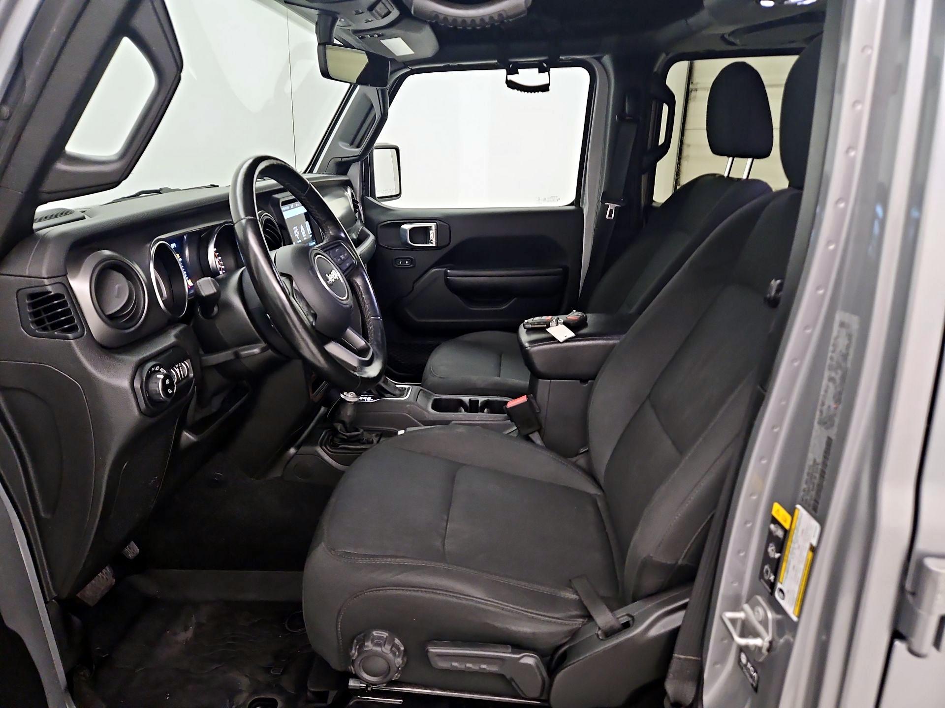 Thumbnail: 2021 Jeep Gladiator - 11
