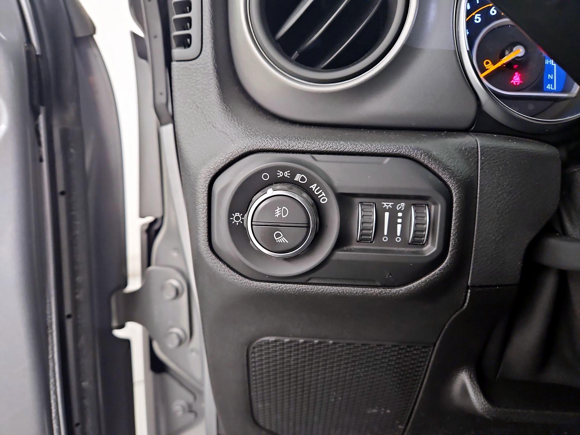 Thumbnail: 2021 Jeep Gladiator - 13