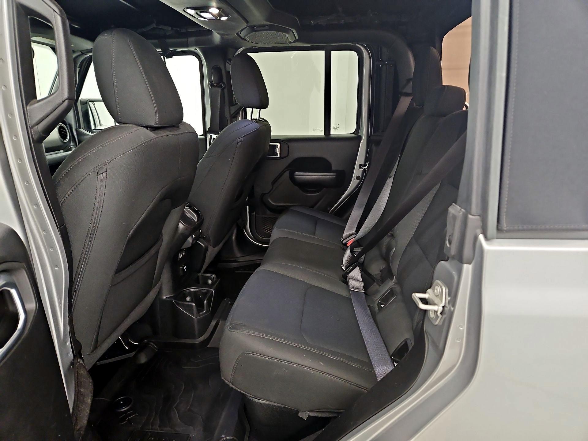 Thumbnail: 2021 Jeep Gladiator - 20