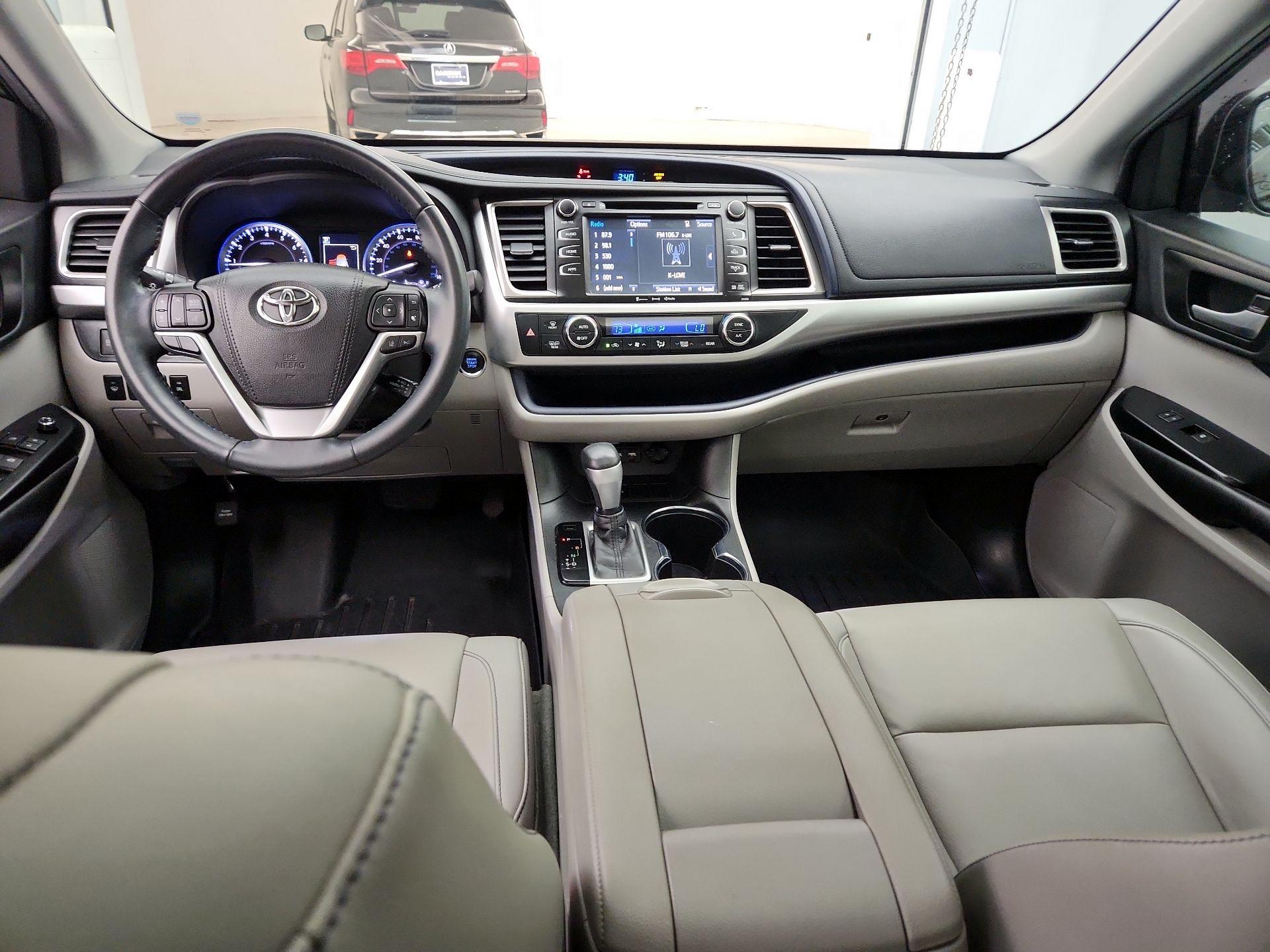 Thumbnail: 2019 Toyota Highlander - 9
