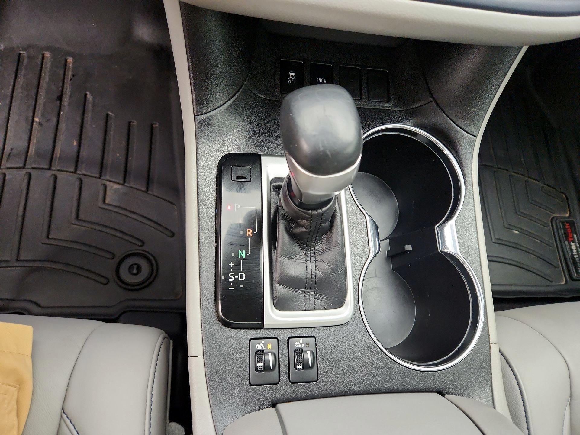 Thumbnail: 2019 Toyota Highlander - 17