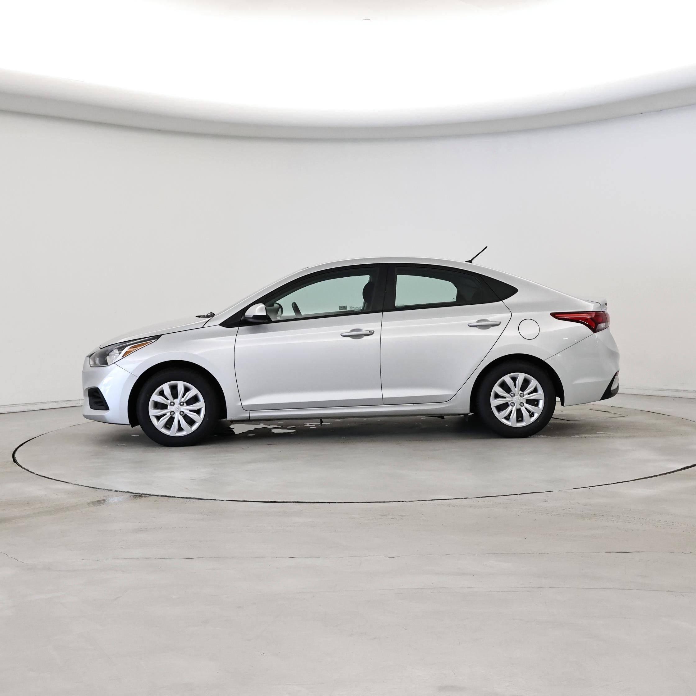 Thumbnail: 2021 Hyundai Accent - 3