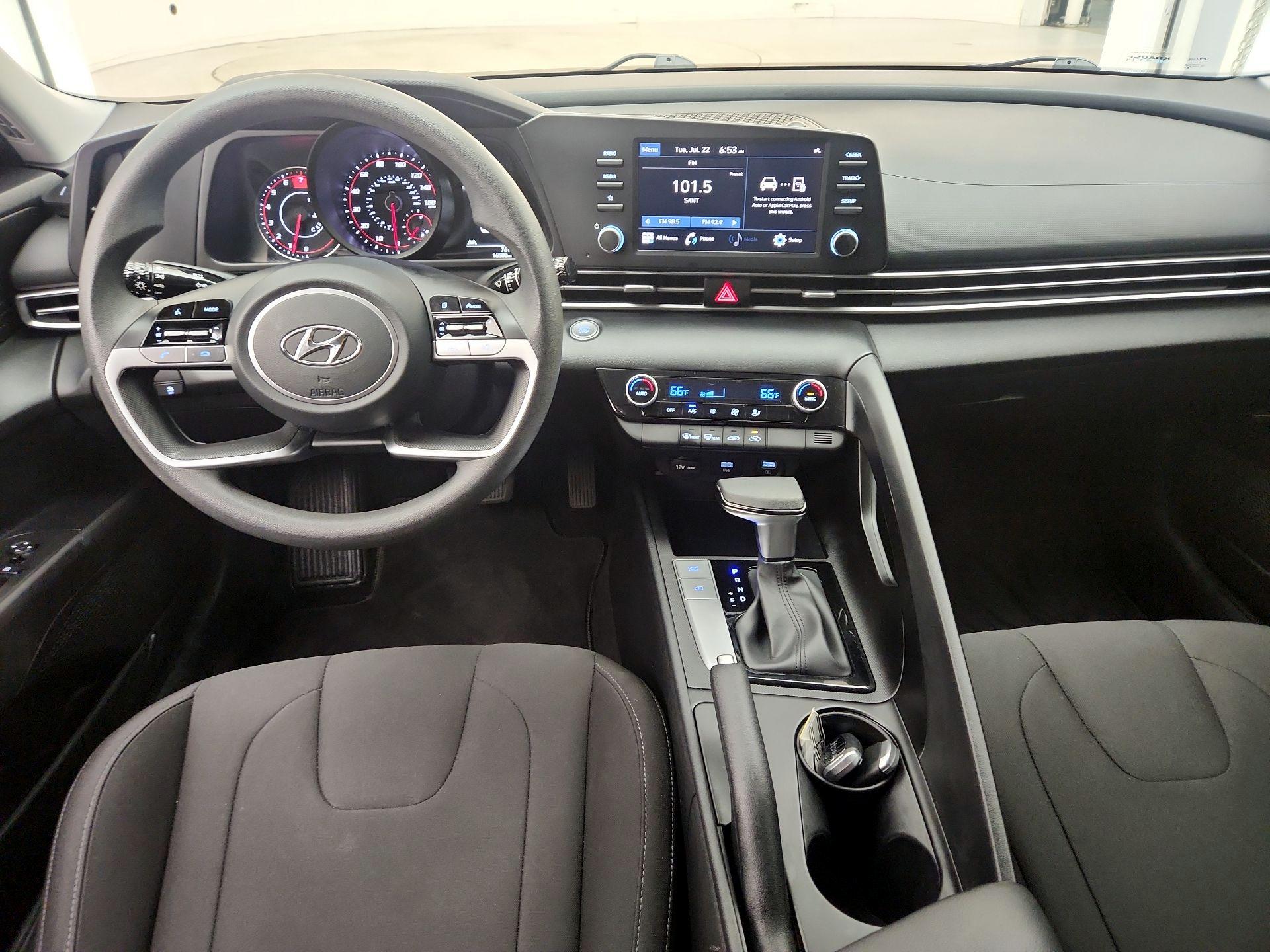Thumbnail: 2023 Hyundai Elantra - 9