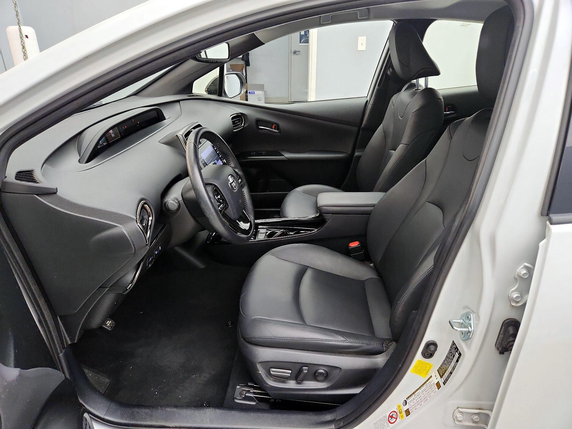 Thumbnail: 2021 Toyota Prius - 11