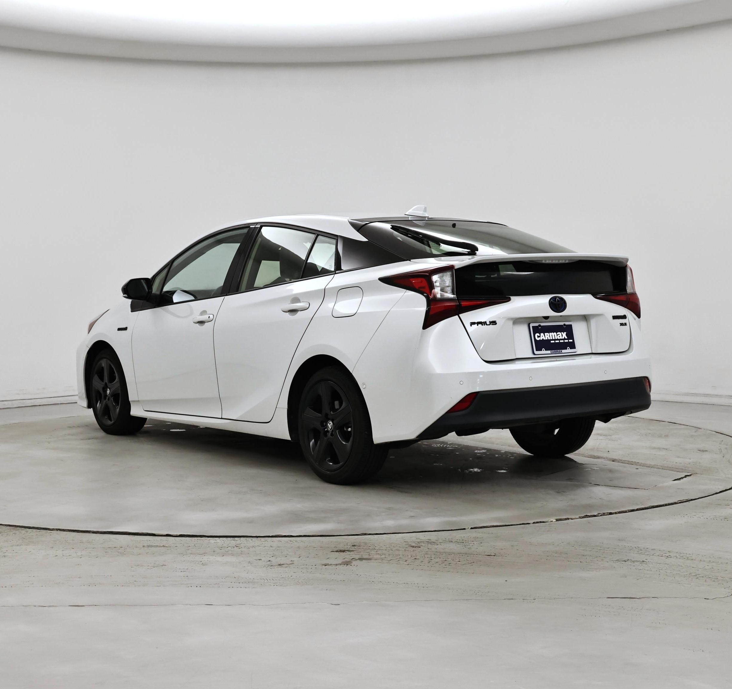 Thumbnail: 2021 Toyota Prius - 2