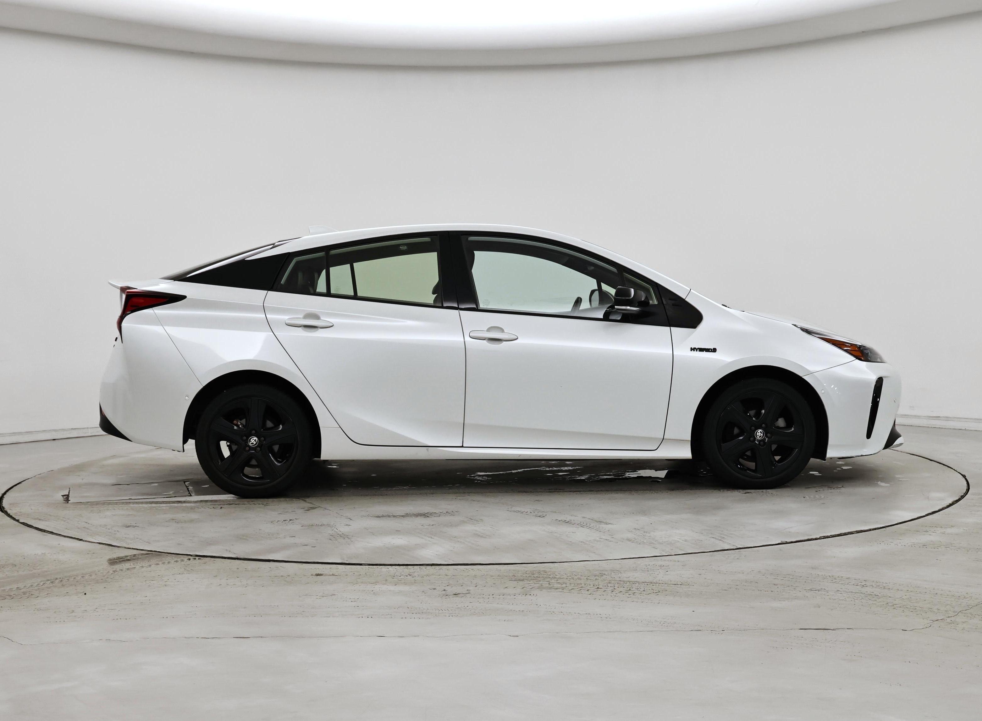Thumbnail: 2021 Toyota Prius - 7