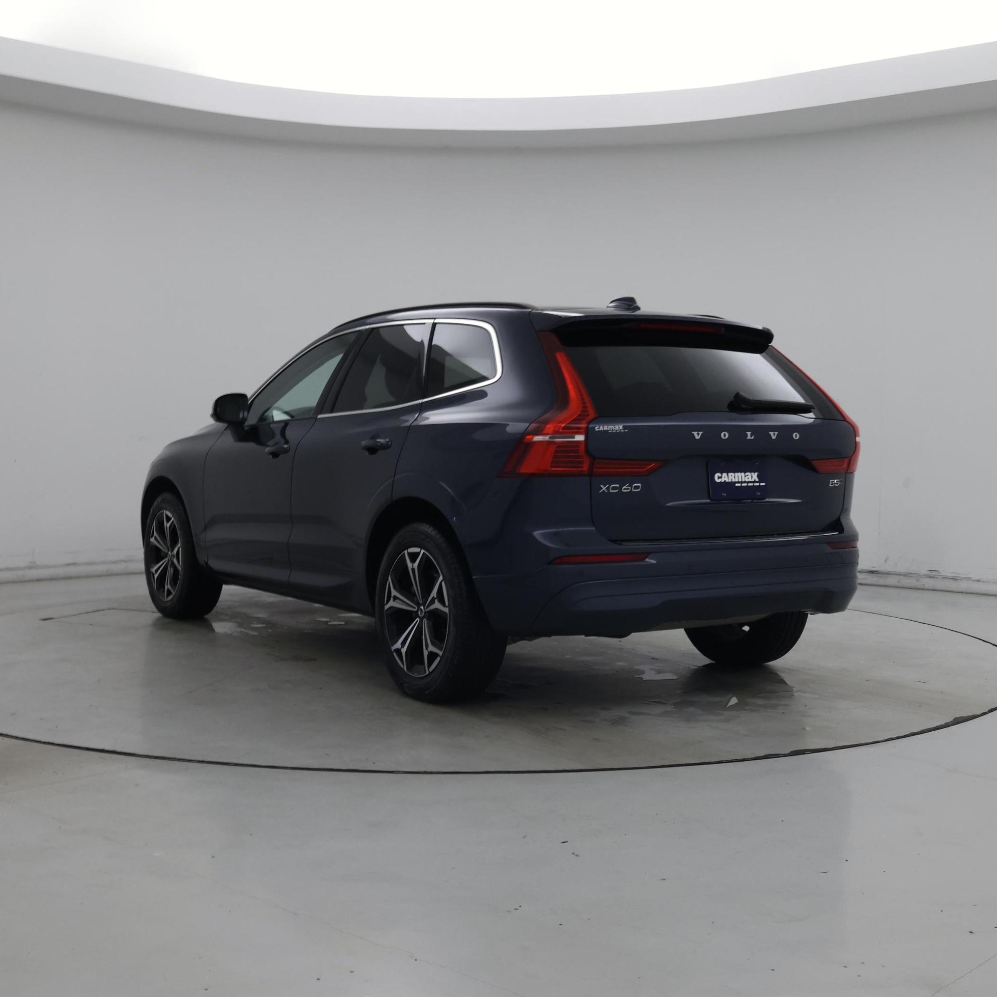 Thumbnail: 2022 Volvo XC60 - 2