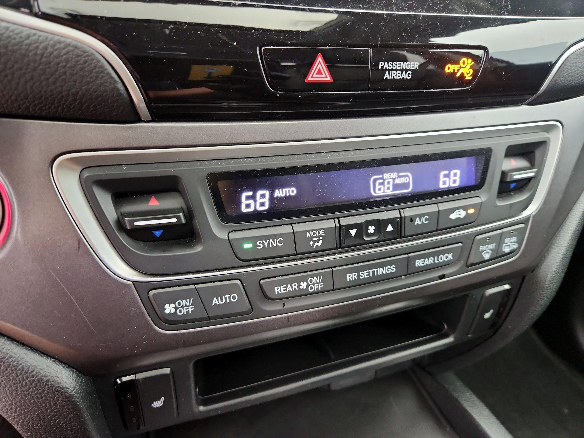 Thumbnail: 2020 Honda Pilot - 16