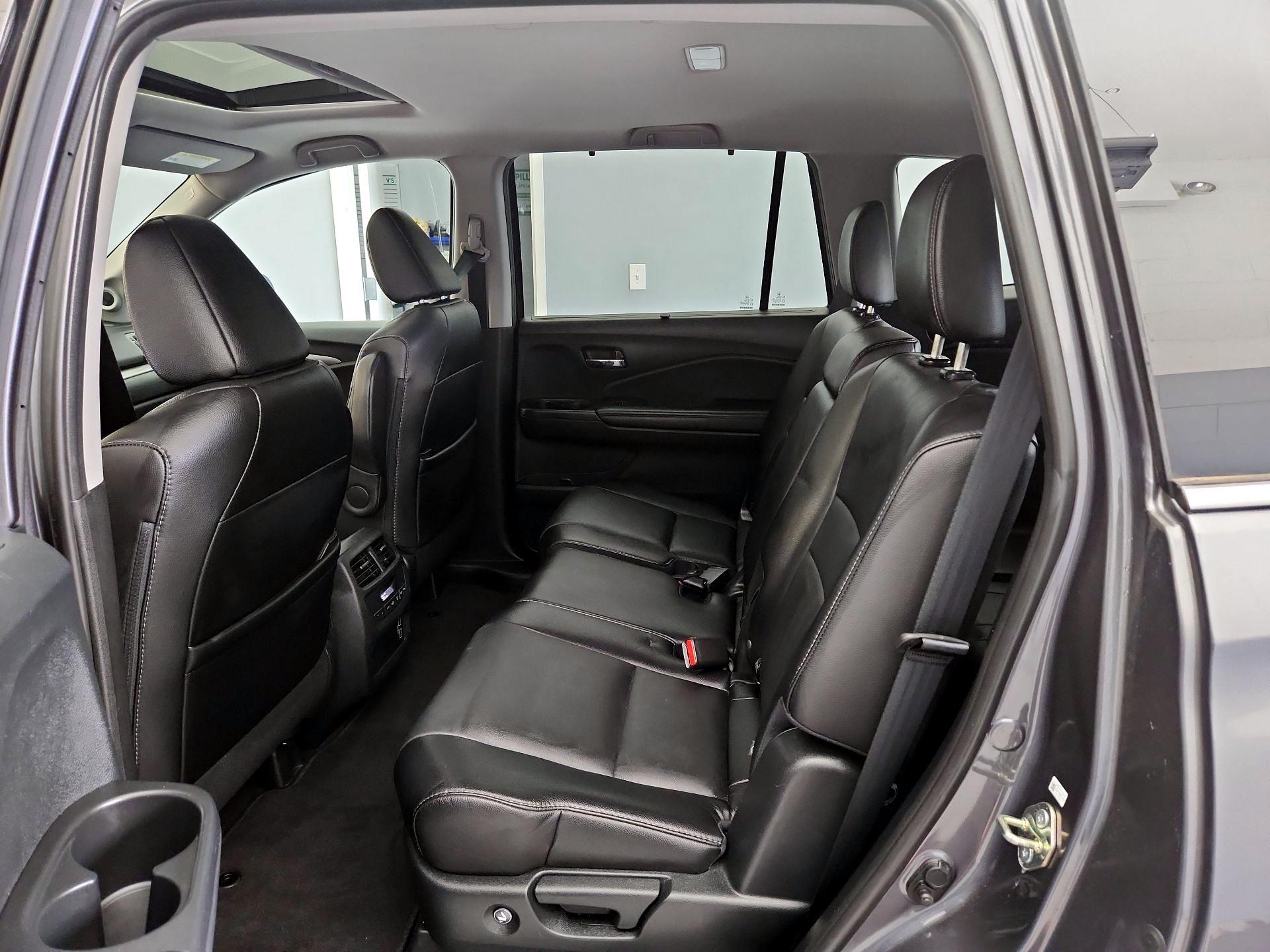 Thumbnail: 2020 Honda Pilot - 20