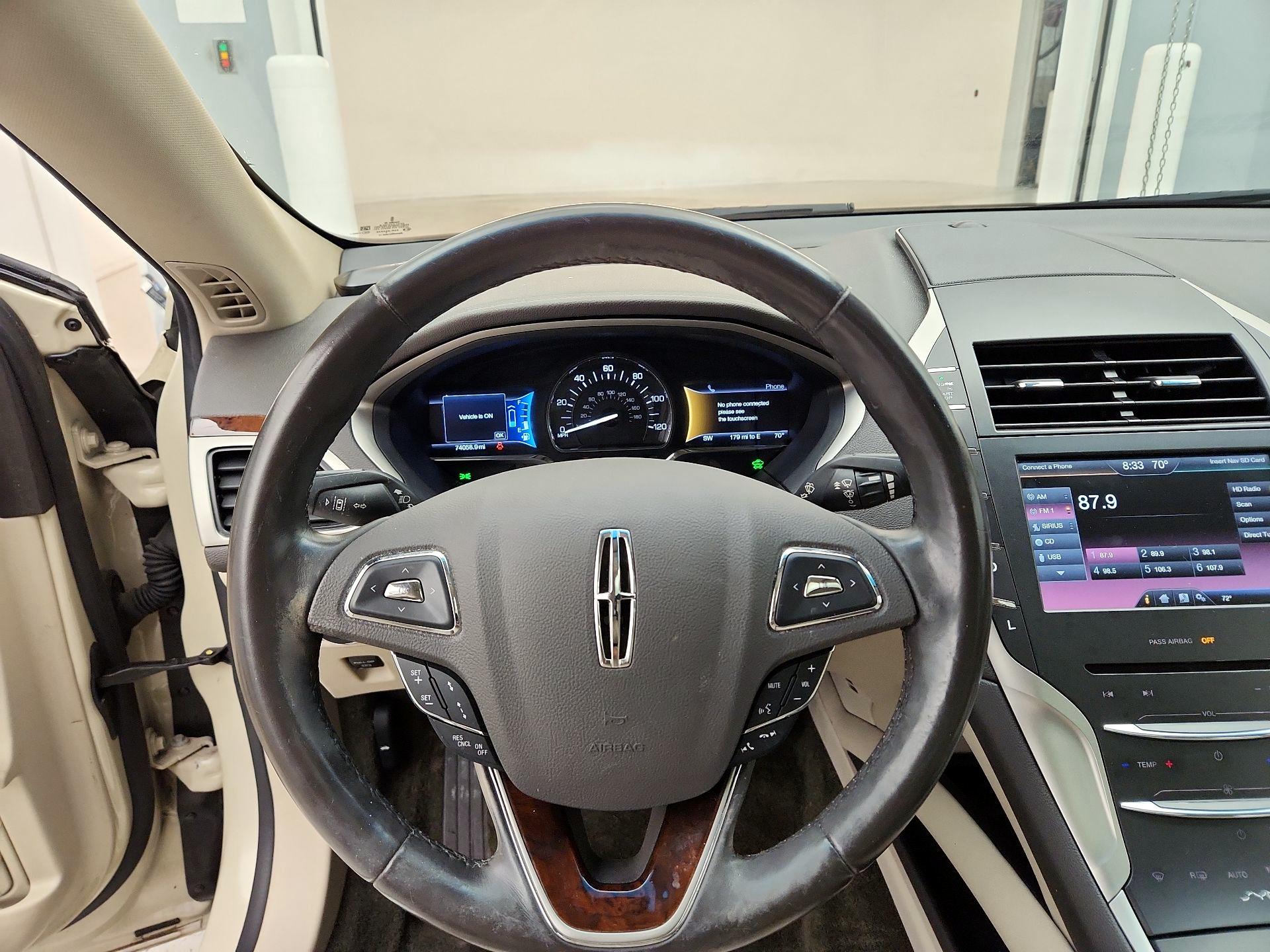 Thumbnail: 2016 Lincoln MKZ - 10