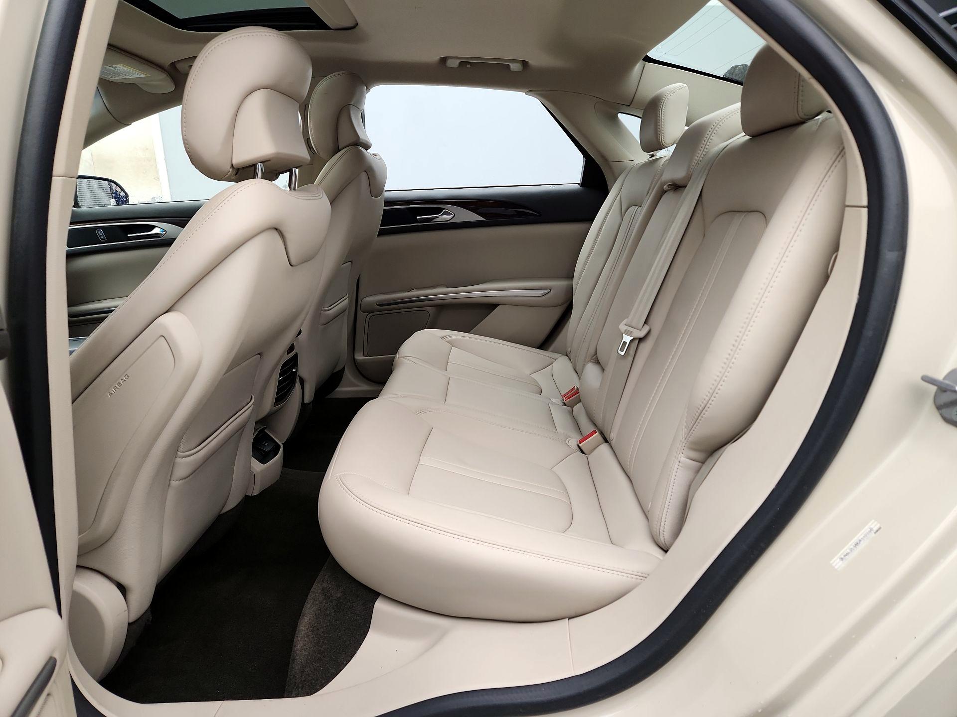 Thumbnail: 2016 Lincoln MKZ - 20