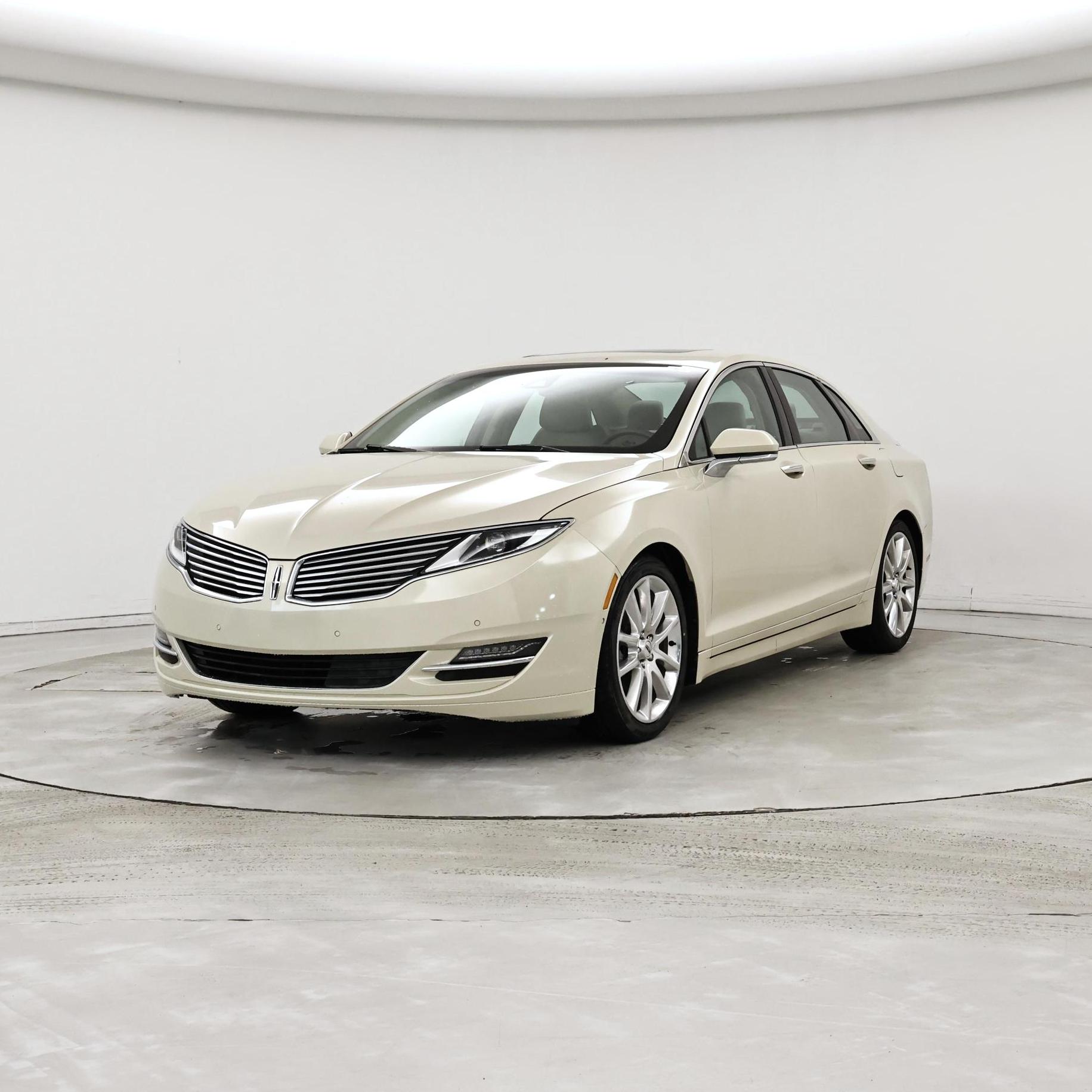 Thumbnail: 2016 Lincoln MKZ - 4