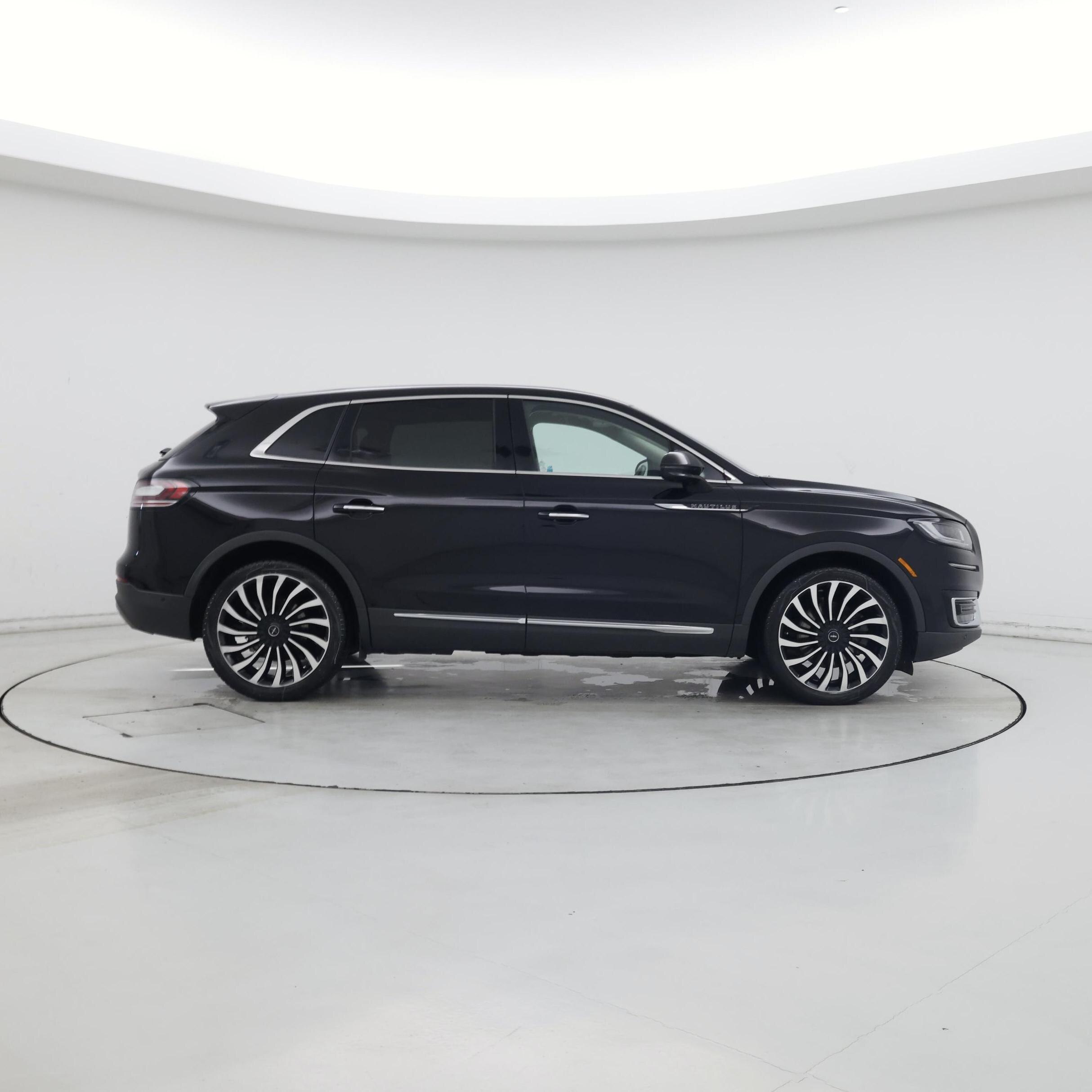 Thumbnail: 2019 Lincoln Nautilus - 7