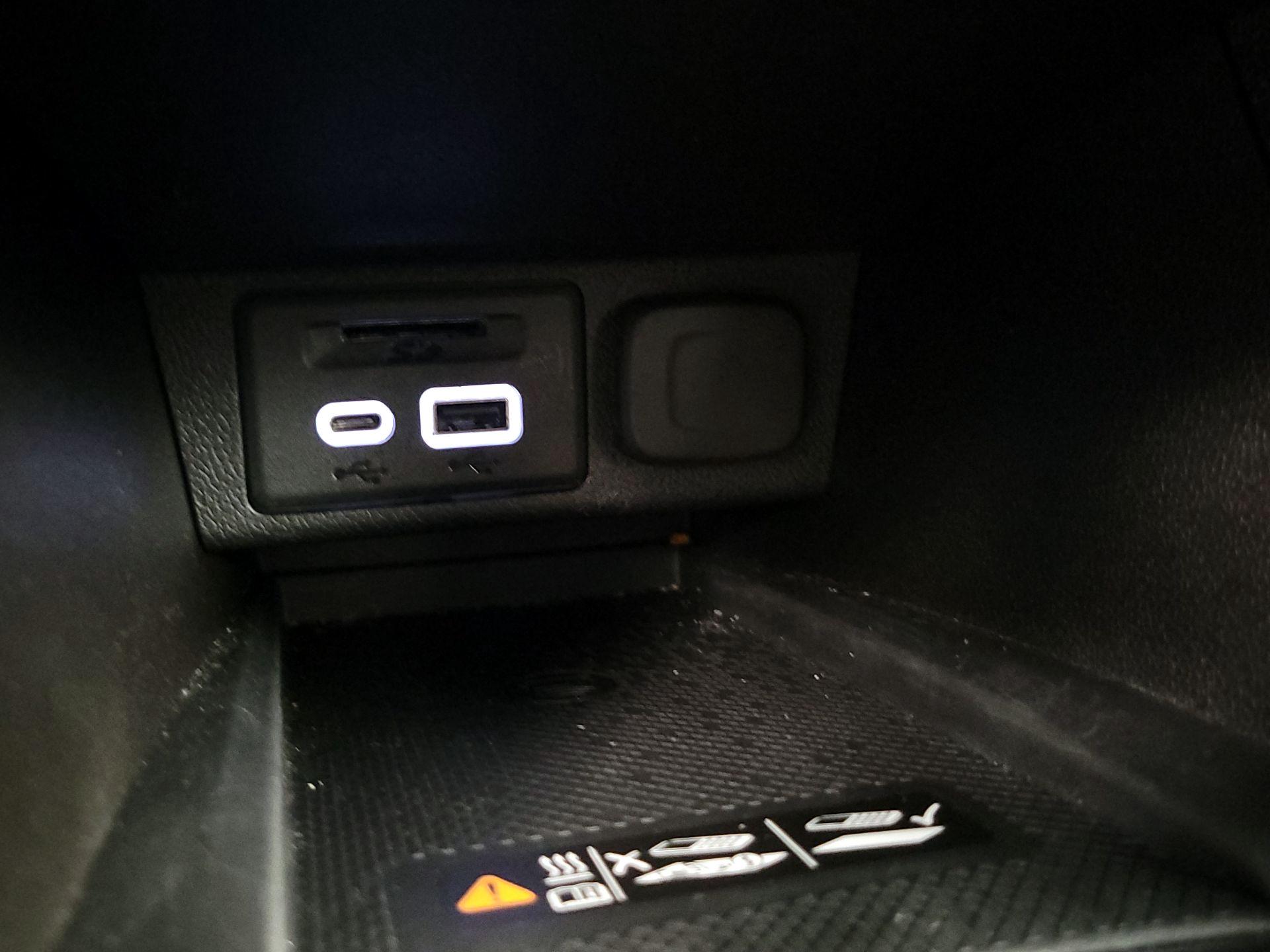 Thumbnail: 2023 Chevrolet Bolt EUV - 18