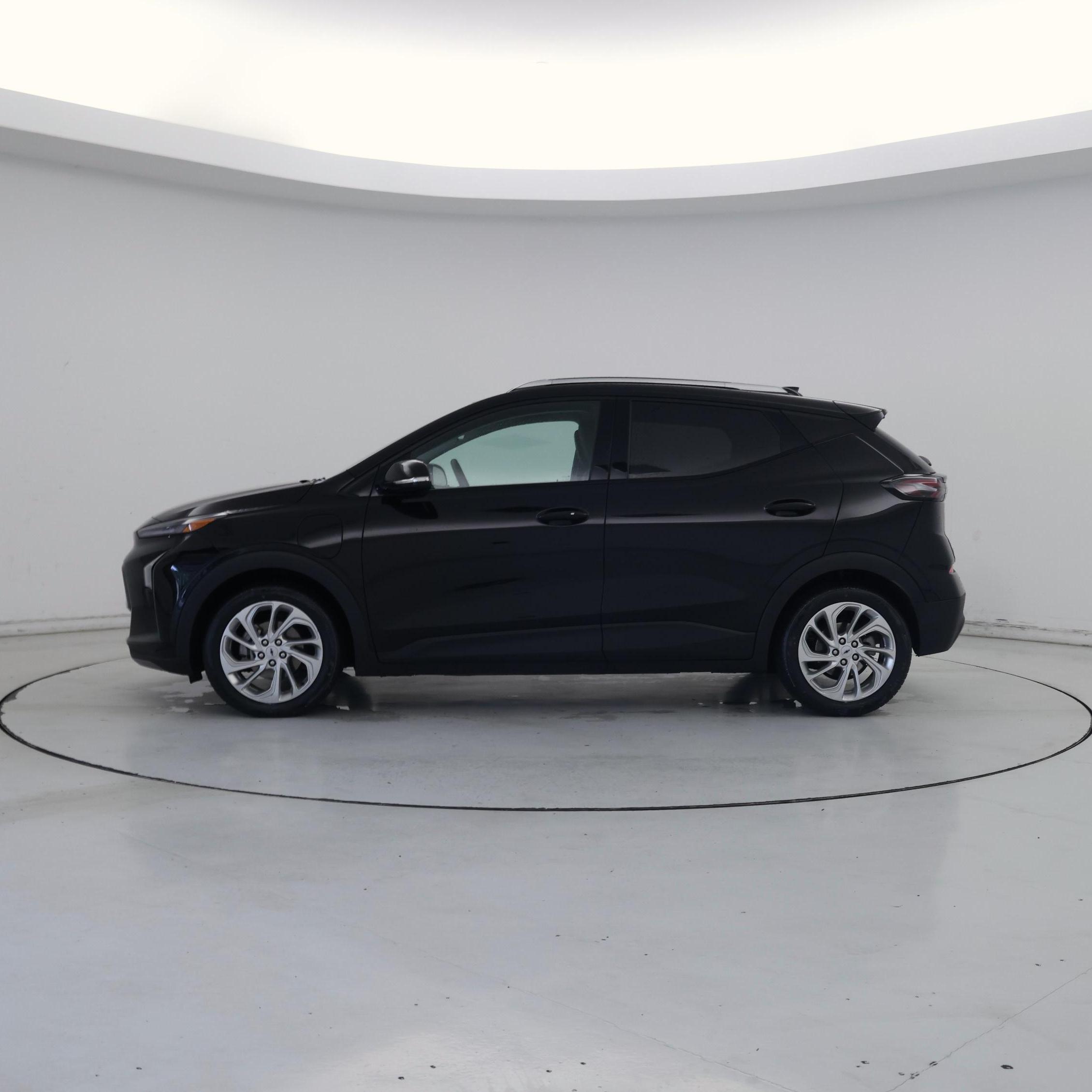 Thumbnail: 2023 Chevrolet Bolt EUV - 3