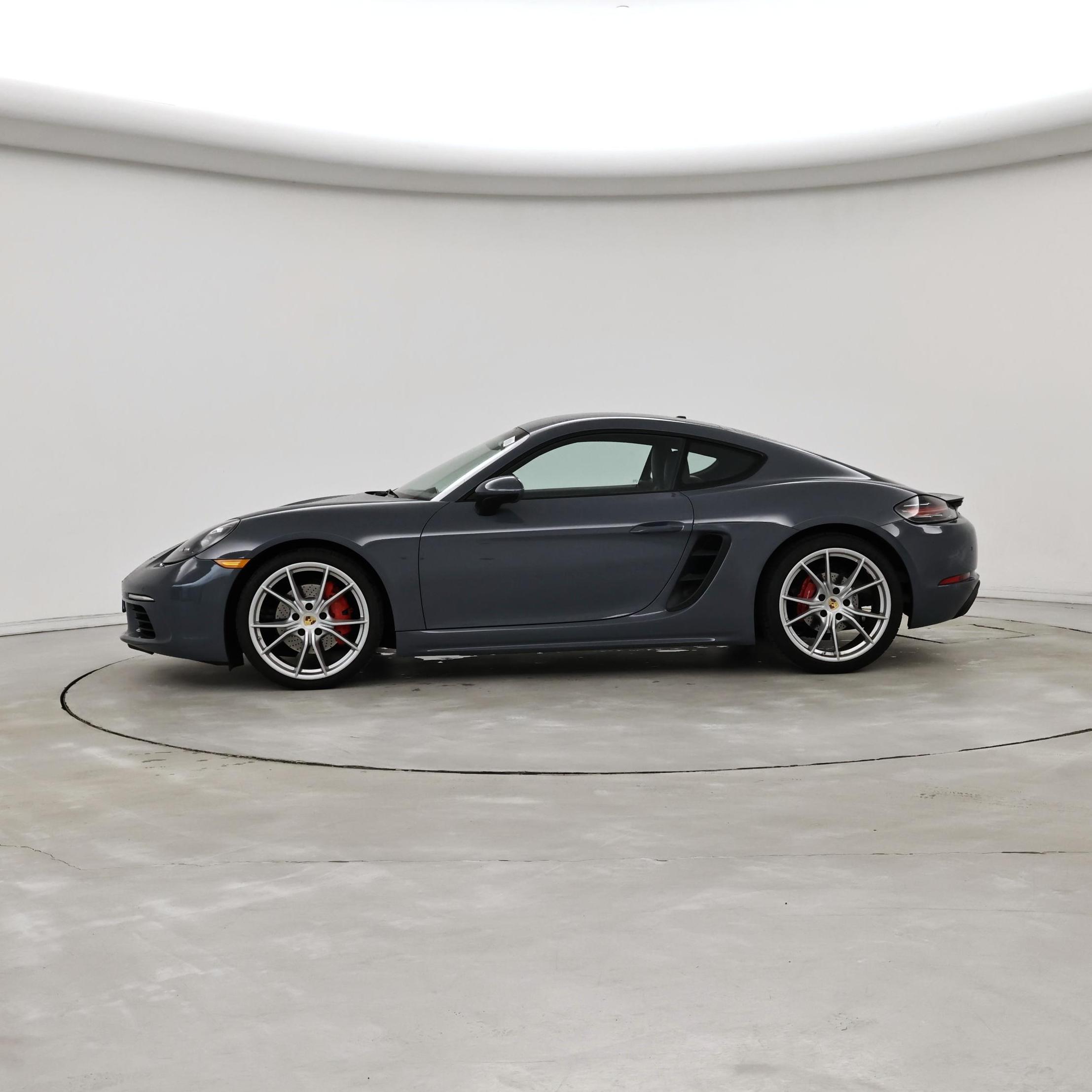 Thumbnail: 2017 Porsche 718 Cayman - 3