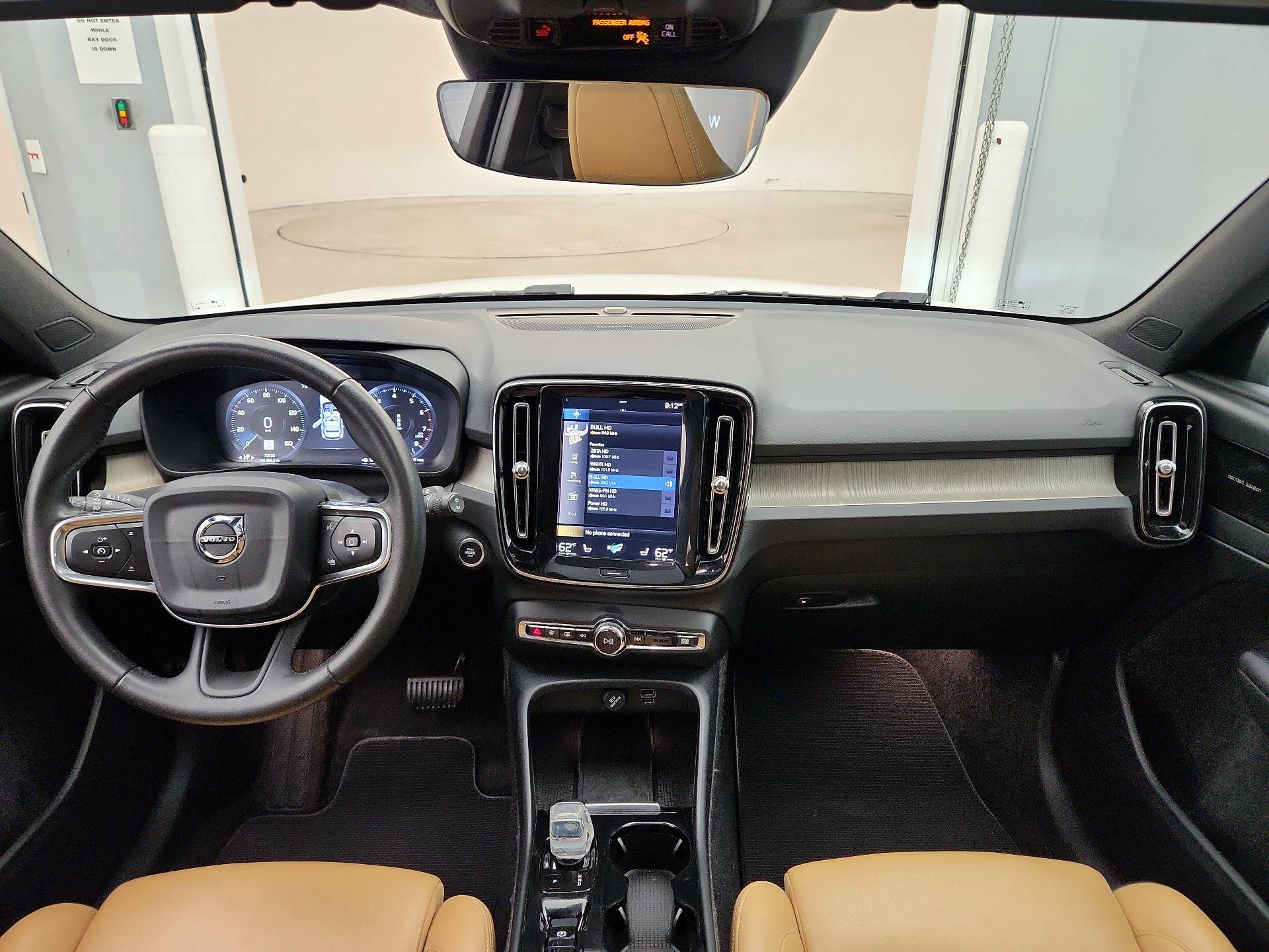 Thumbnail: 2019 Volvo XC40 - 9