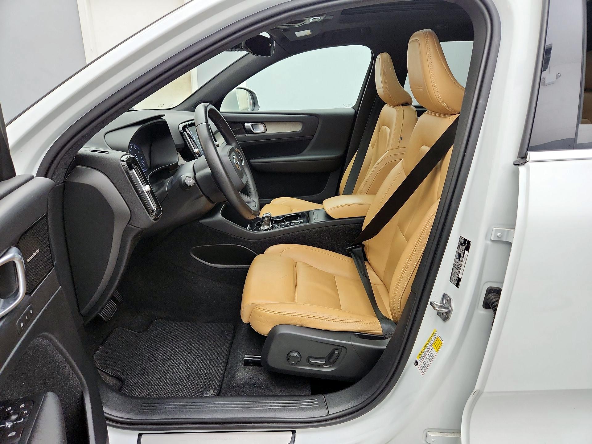 Thumbnail: 2019 Volvo XC40 - 11