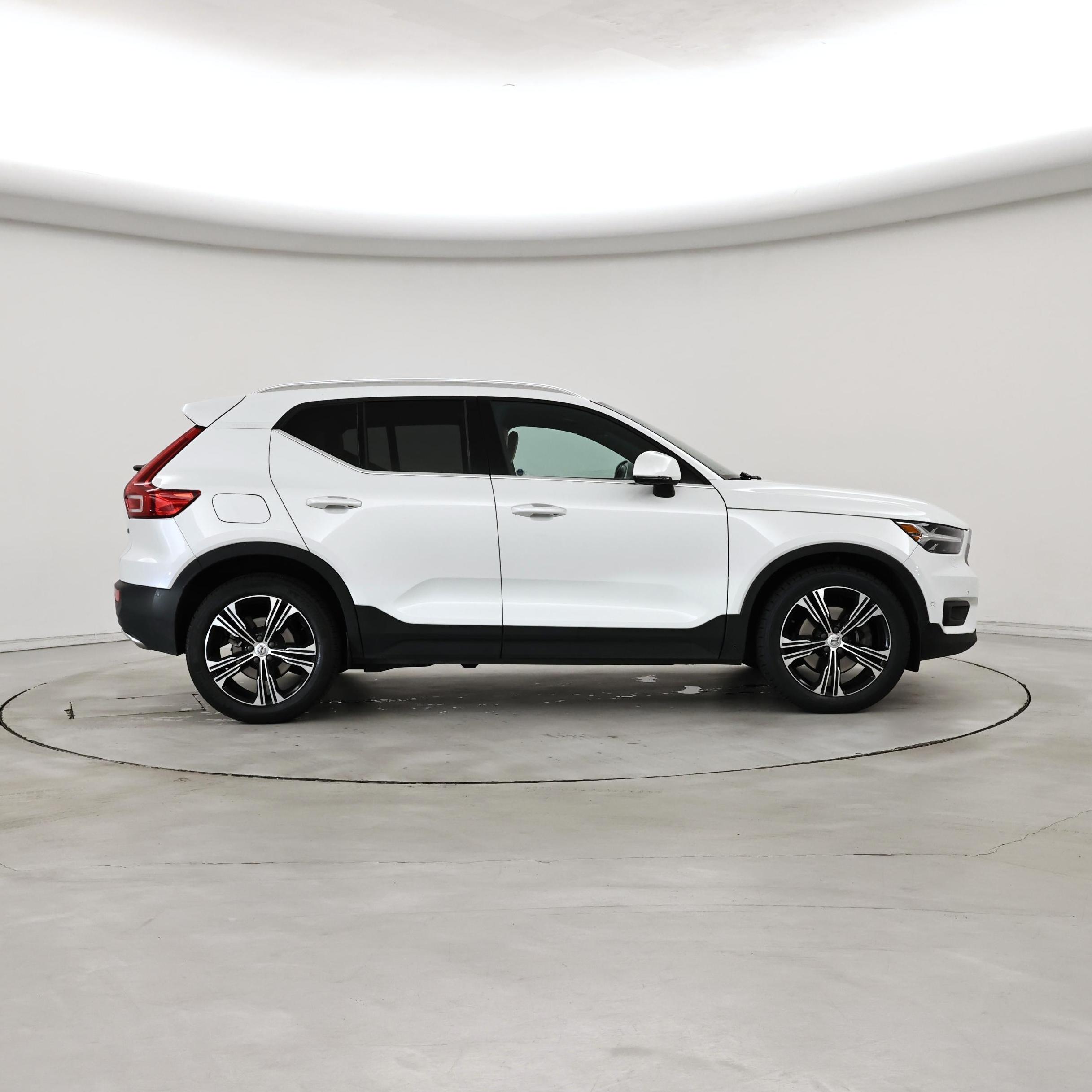Thumbnail: 2019 Volvo XC40 - 7