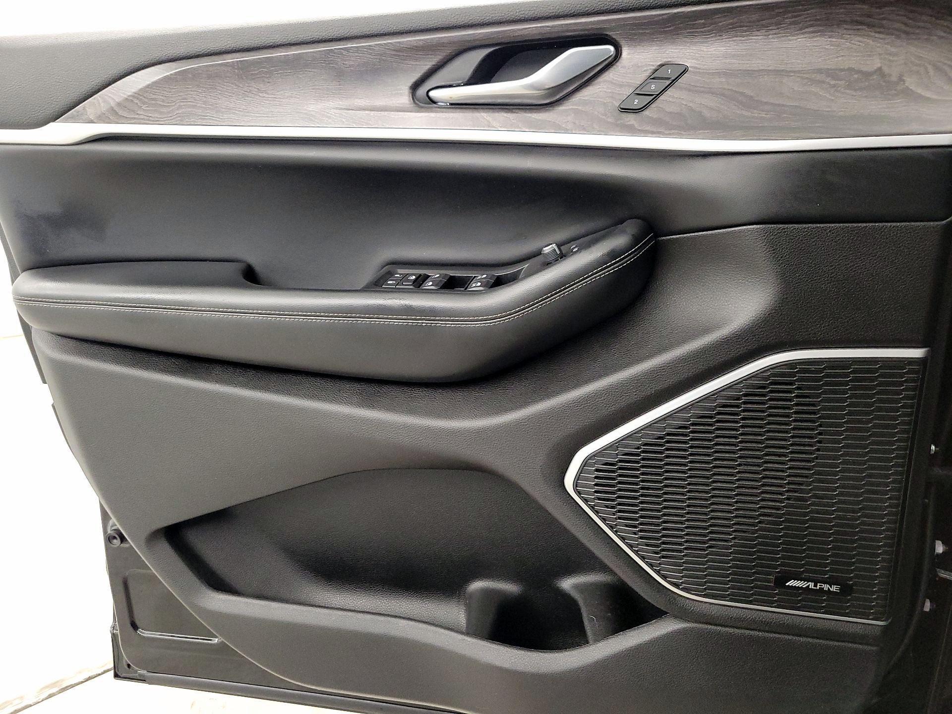 Thumbnail: 2022 Jeep Grand Cherokee L - 12