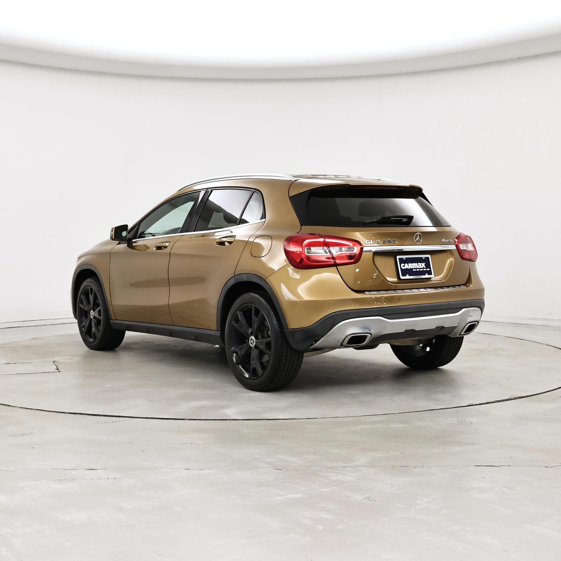 Thumbnail: 2018 Mercedes-Benz GLA - 2