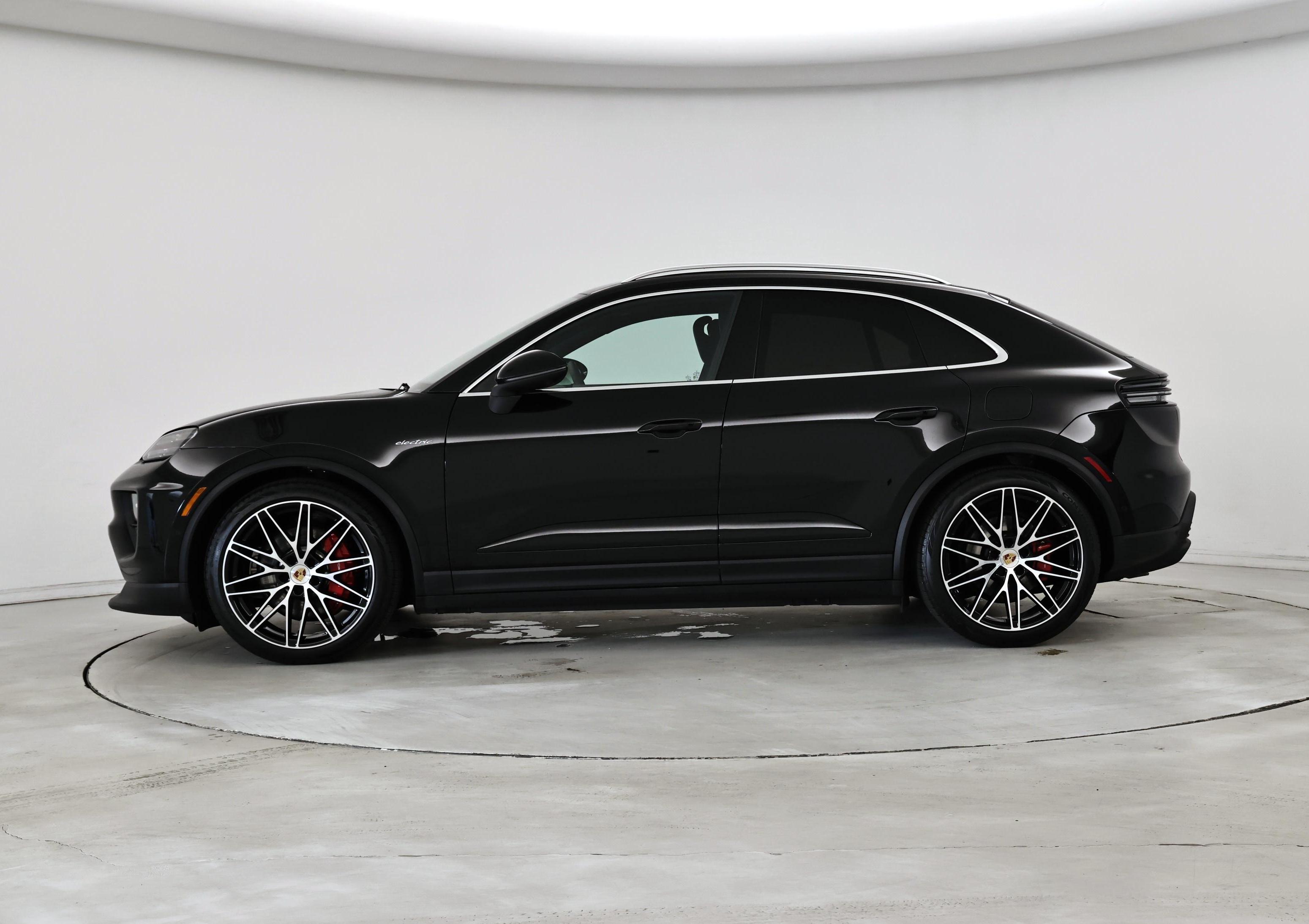 Thumbnail: 2025 Porsche Macan - 3