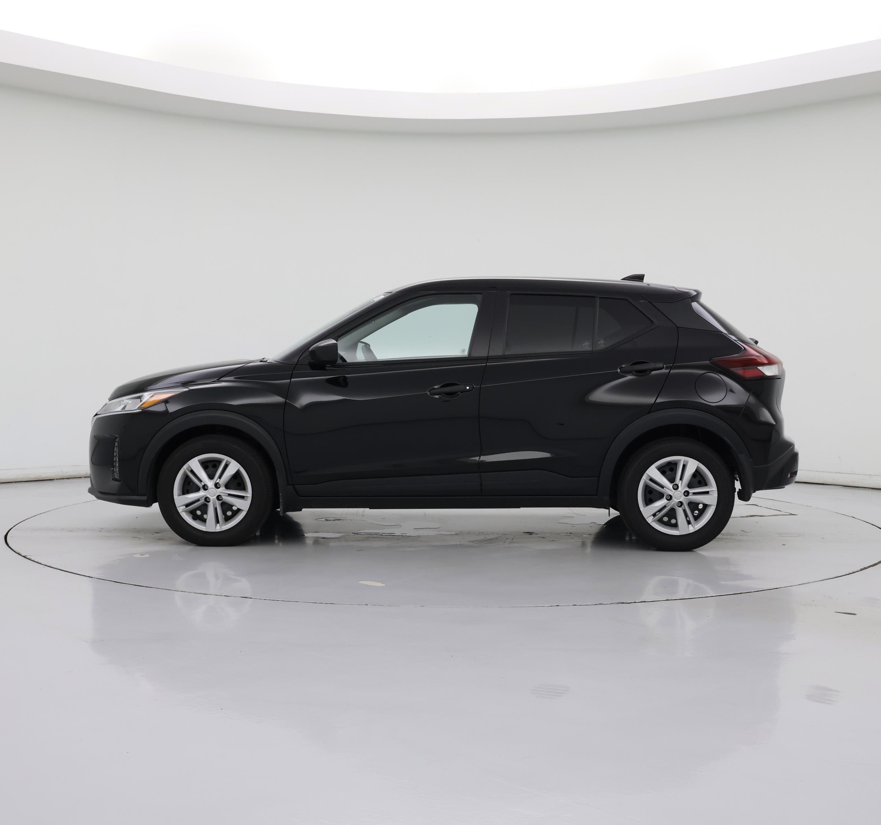 Thumbnail: 2024 Nissan Kicks - 3