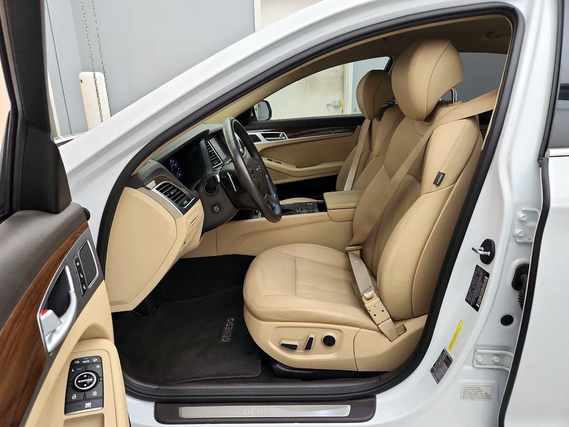 Thumbnail: 2019 Genesis G80 - 11
