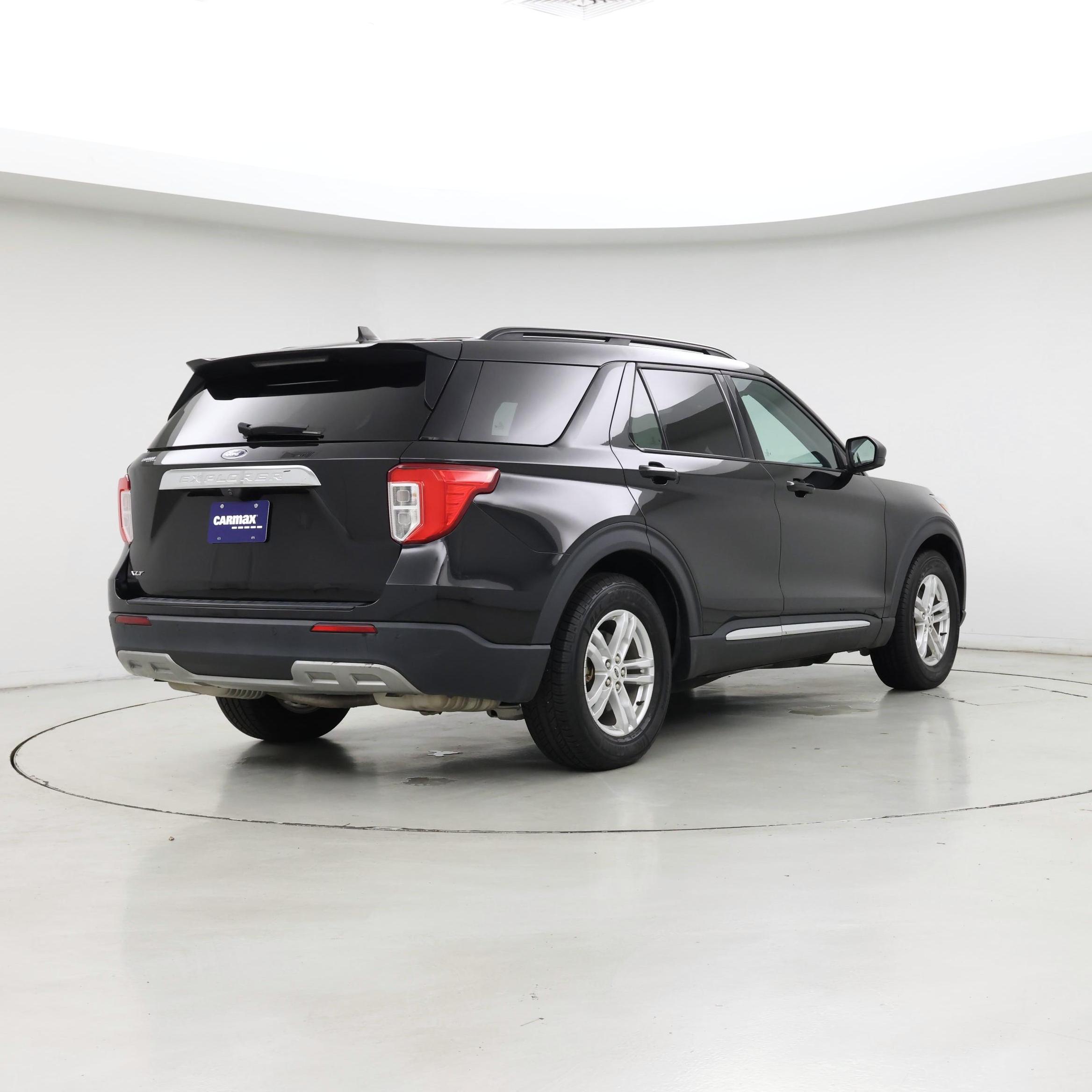 Thumbnail: 2023 Ford Explorer - 8