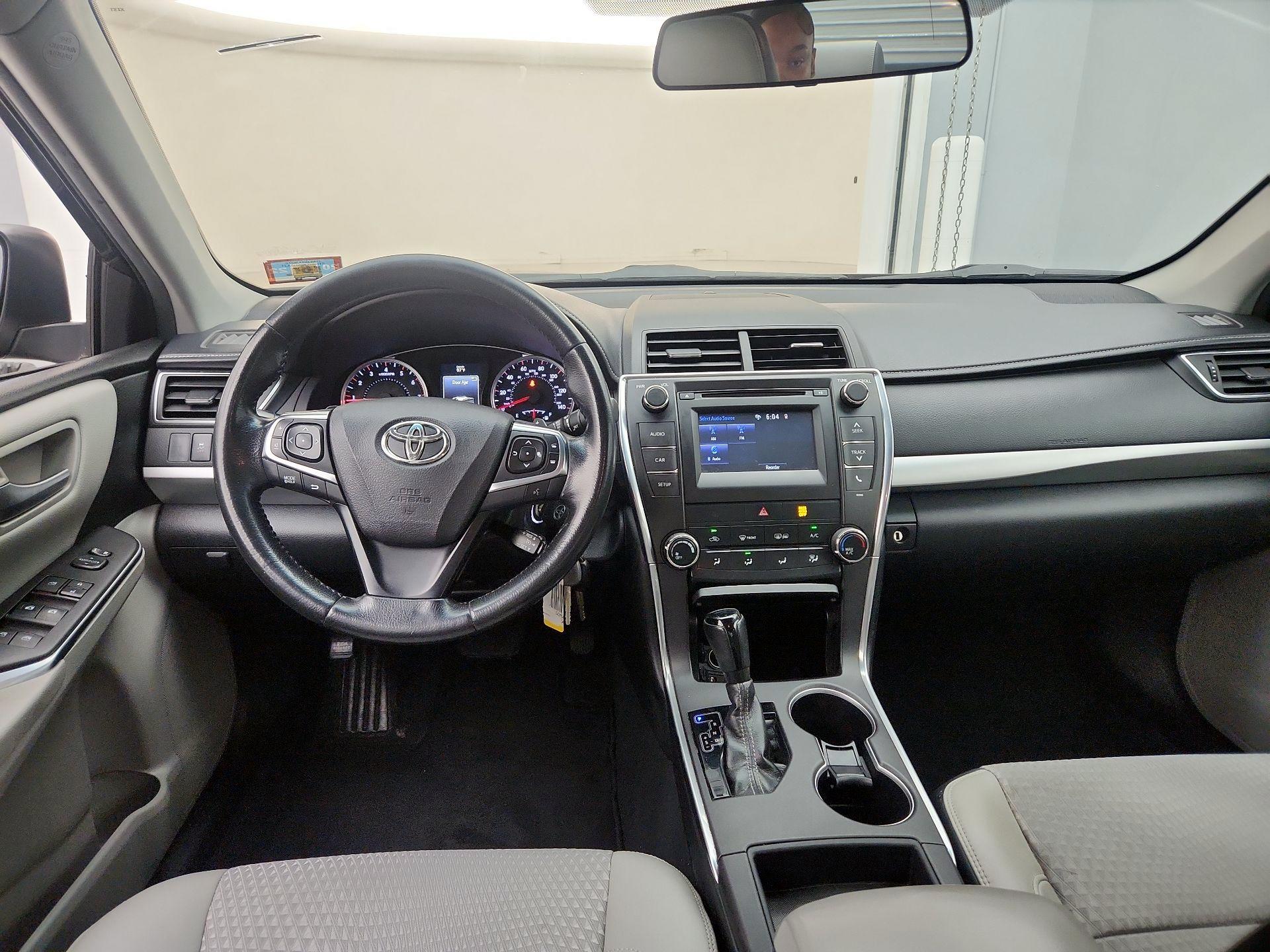 Thumbnail: 2015 Toyota Camry - 9