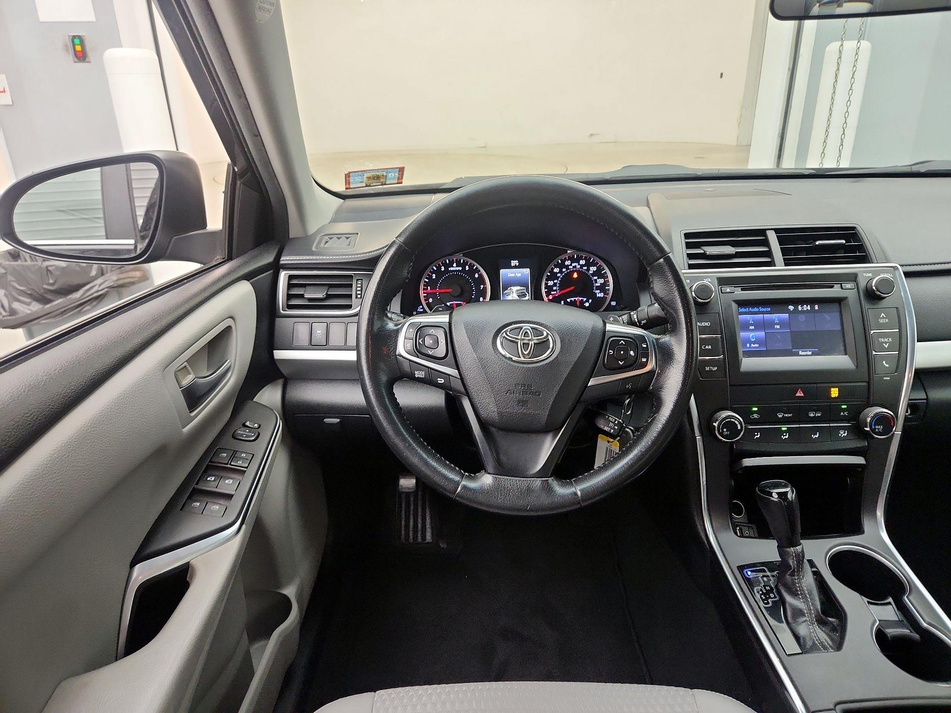 Thumbnail: 2015 Toyota Camry - 10