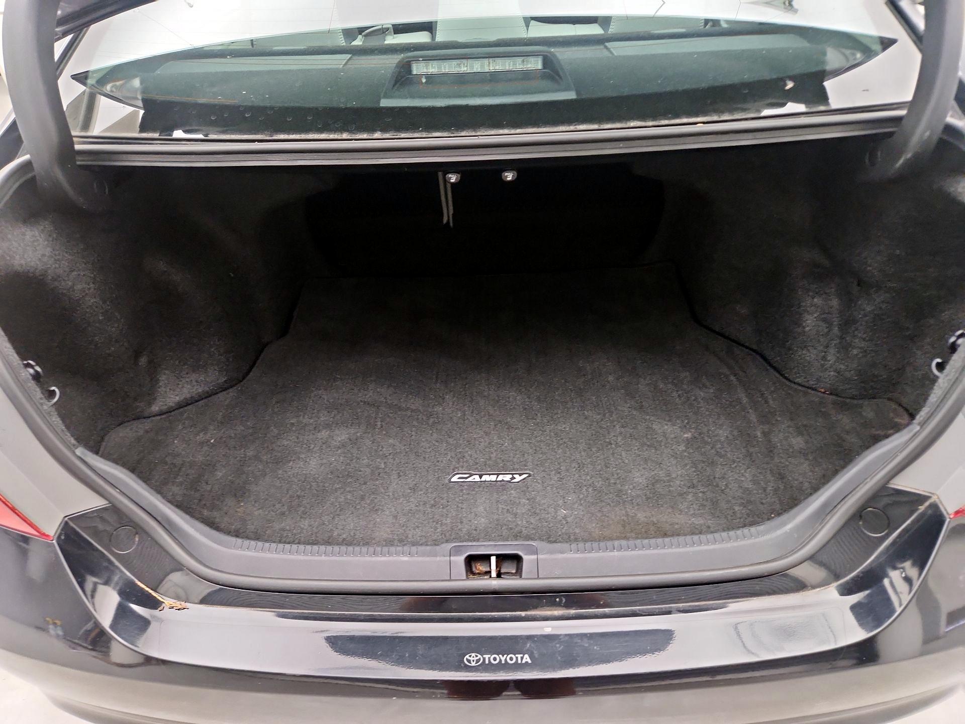 Thumbnail: 2015 Toyota Camry - 20