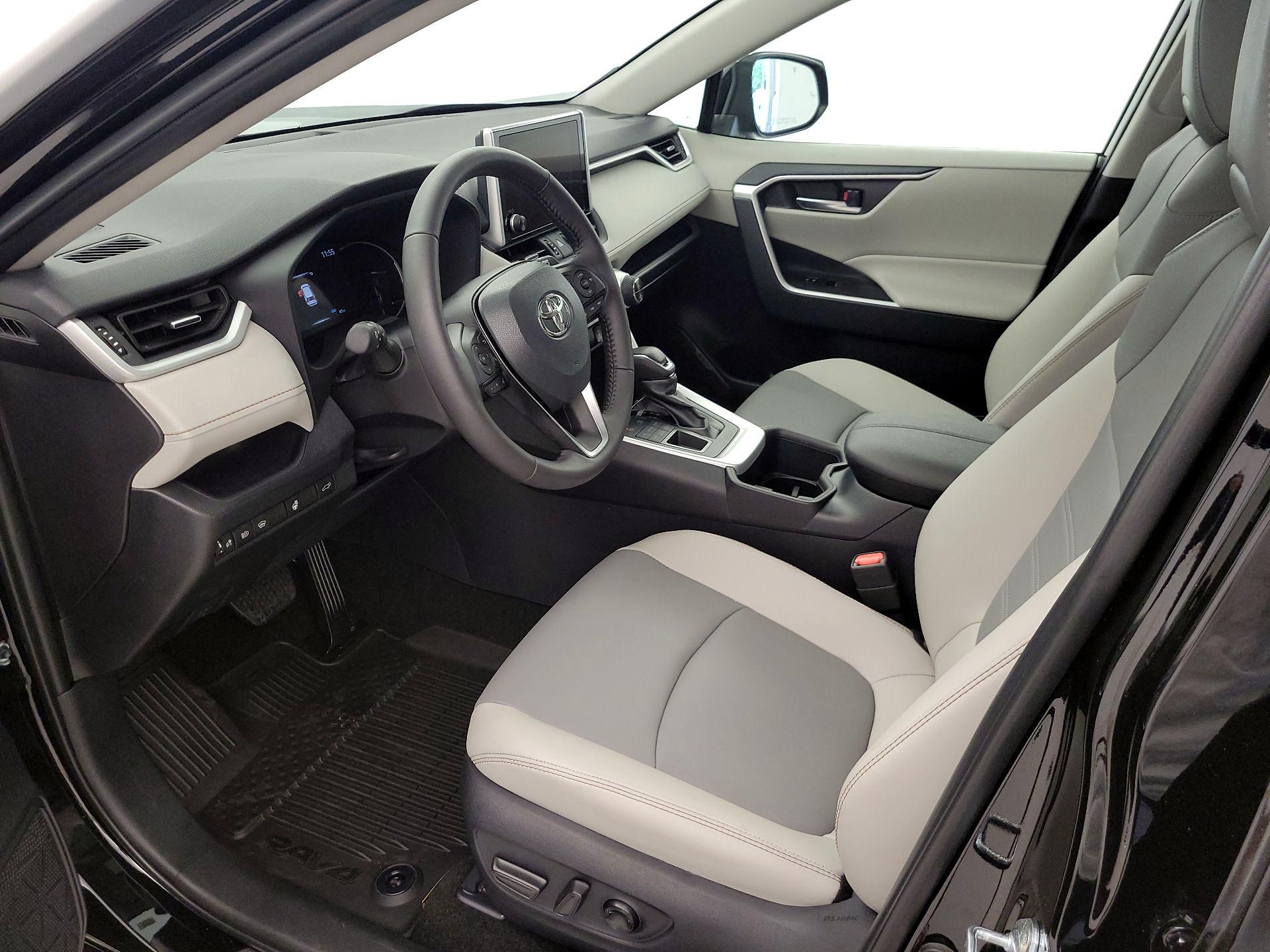 Thumbnail: 2025 Toyota RAV4 - 11