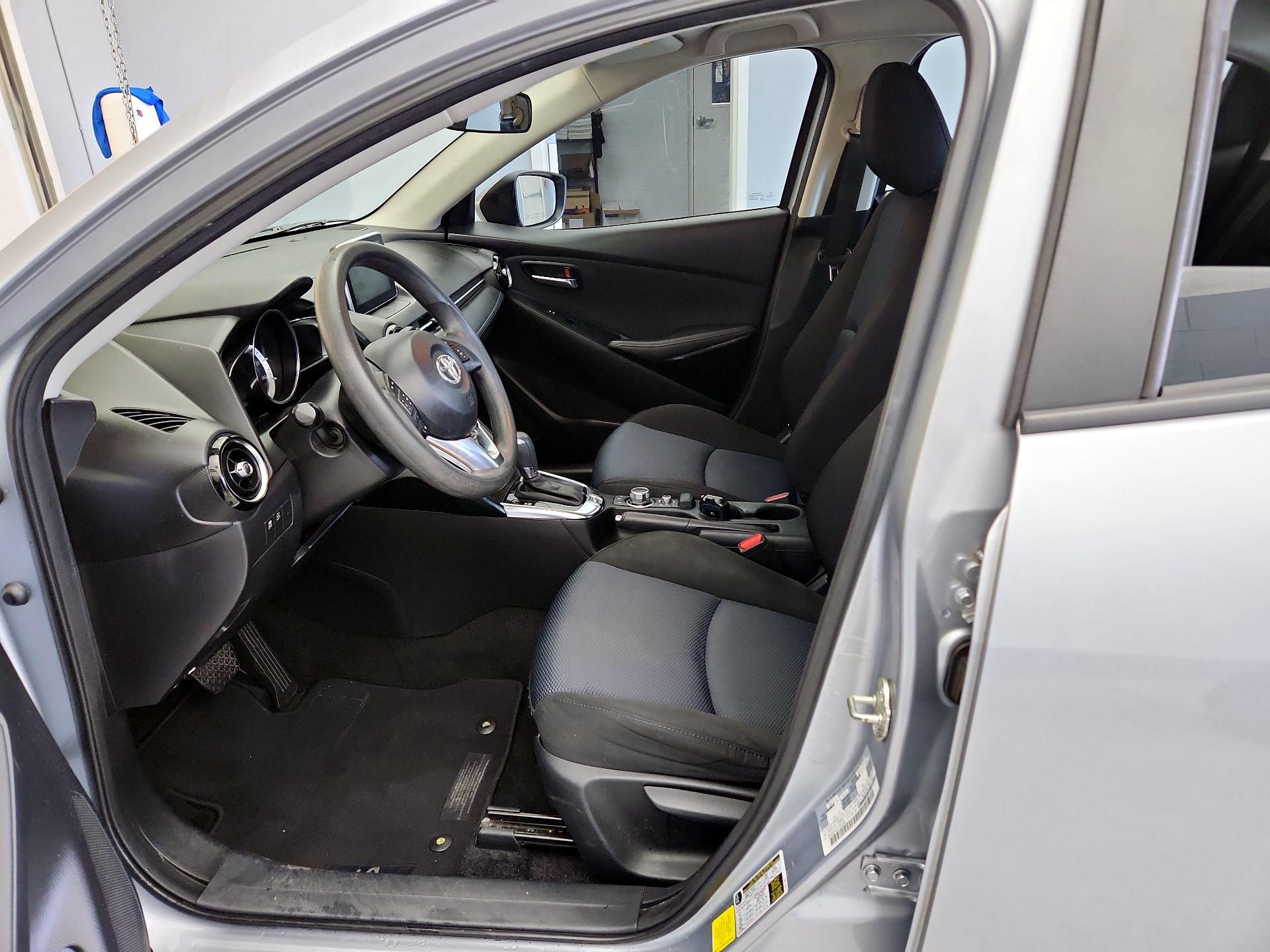 Thumbnail: 2018 Toyota Yaris iA - 11
