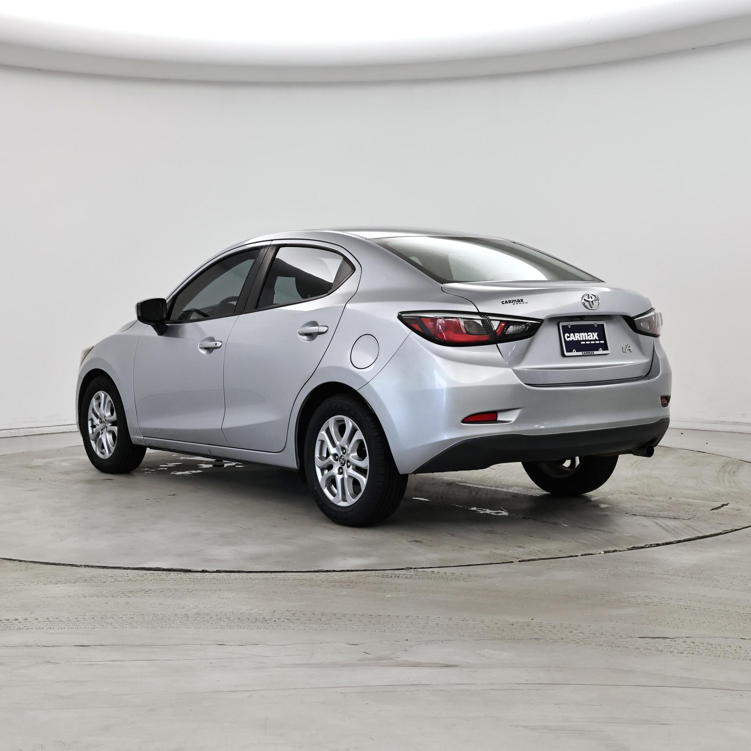 Thumbnail: 2018 Toyota Yaris iA - 2