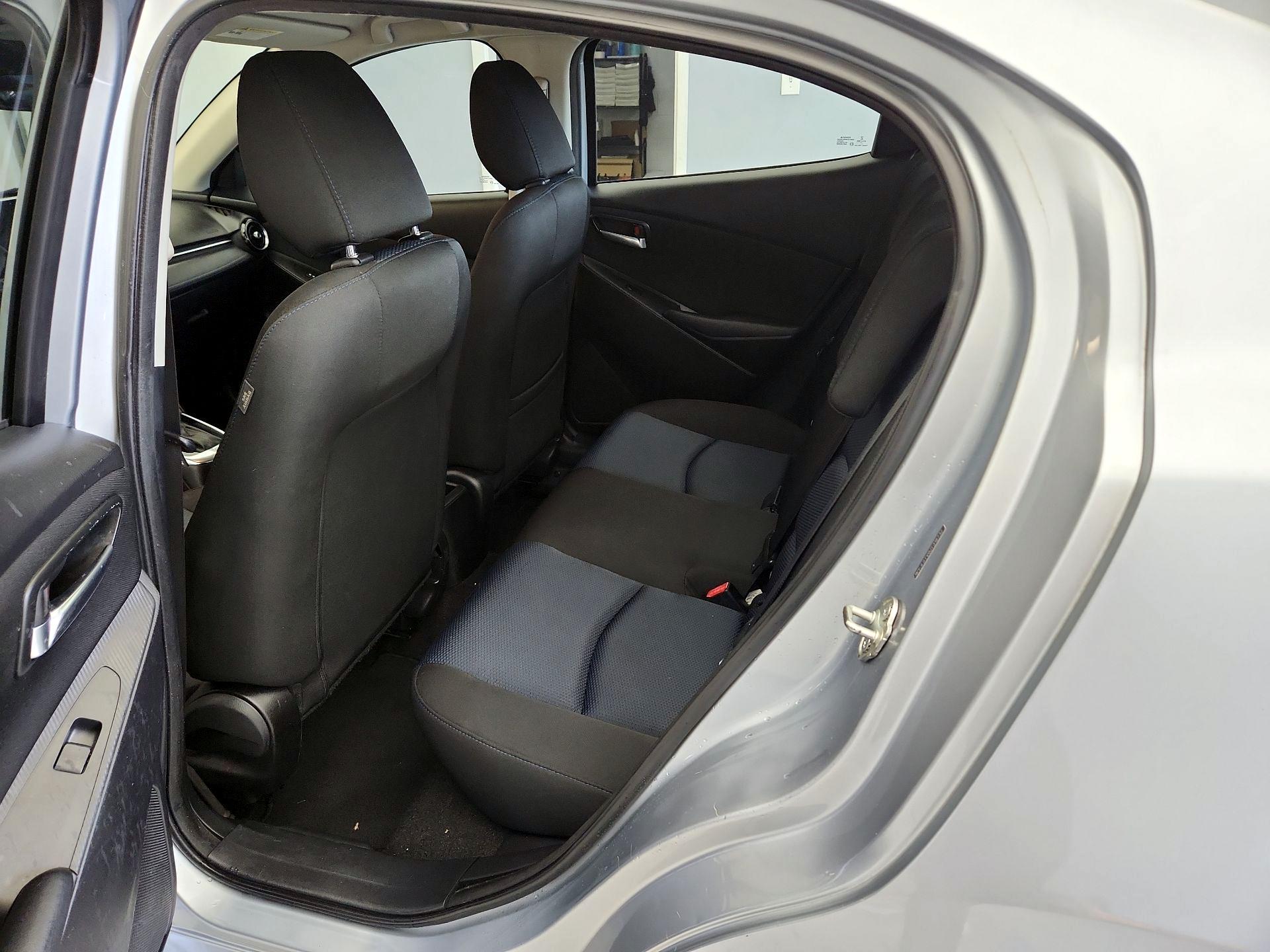 Thumbnail: 2018 Toyota Yaris iA - 19