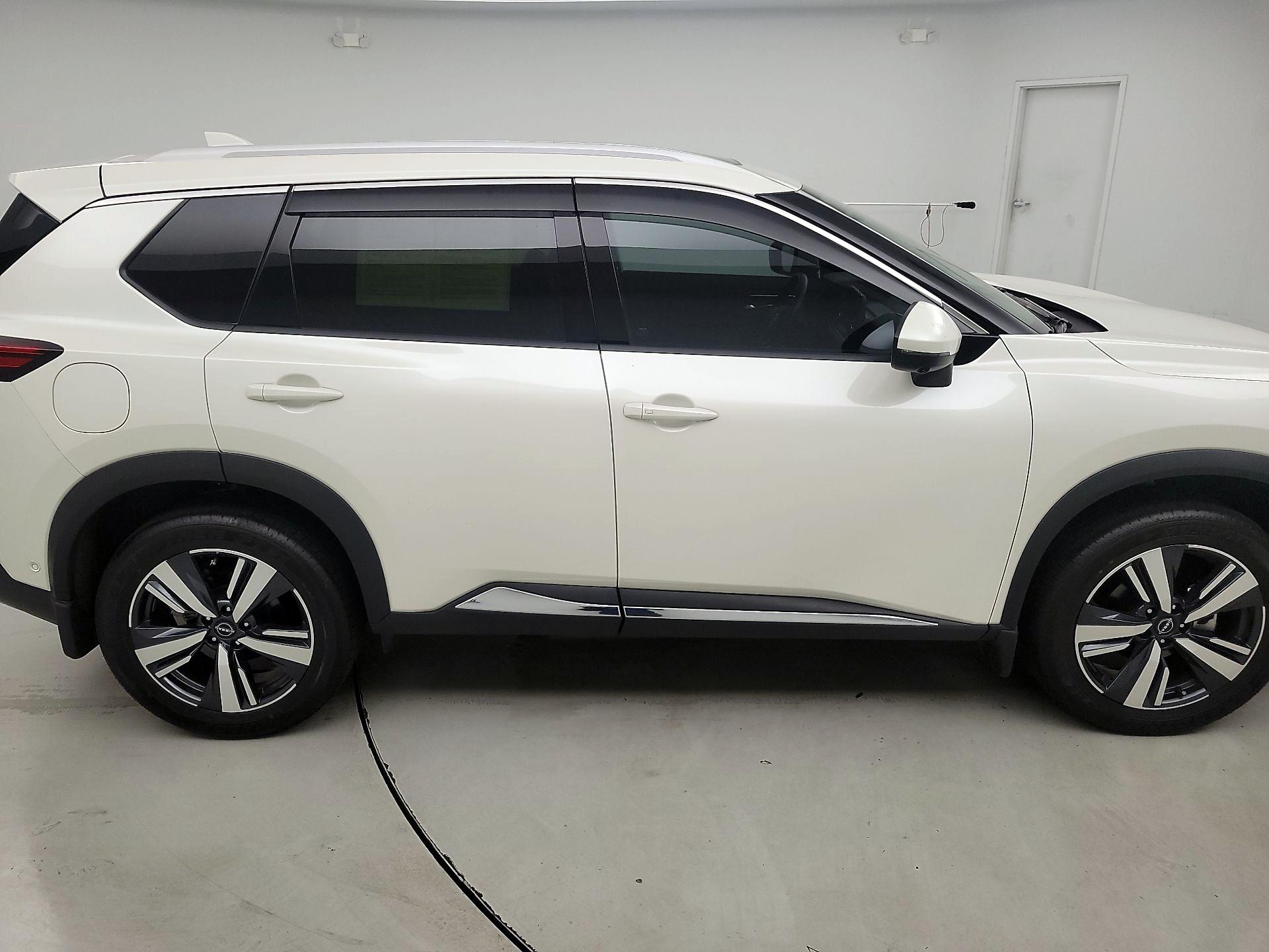 Thumbnail: 2023 Nissan Rogue - 4