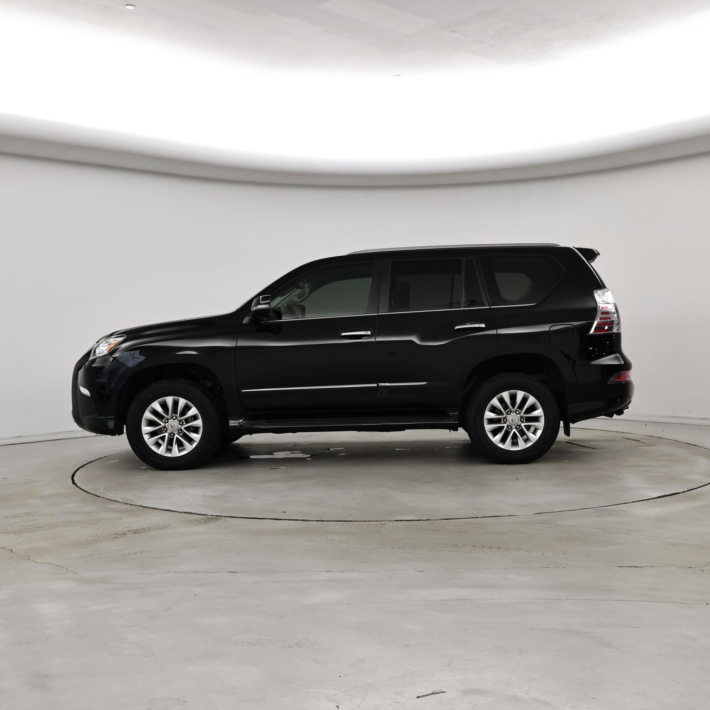 Thumbnail: 2017 Lexus GX - 3