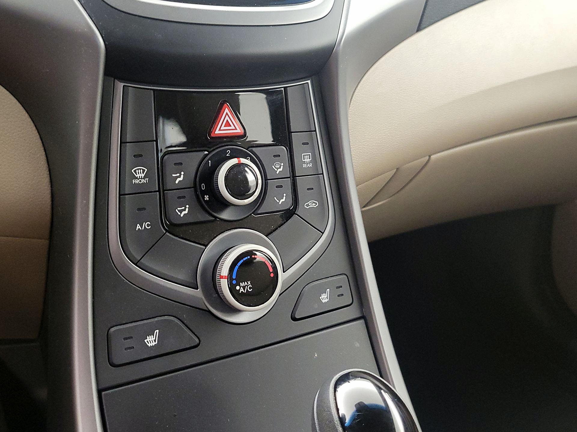 Thumbnail: 2014 Hyundai Elantra - 16