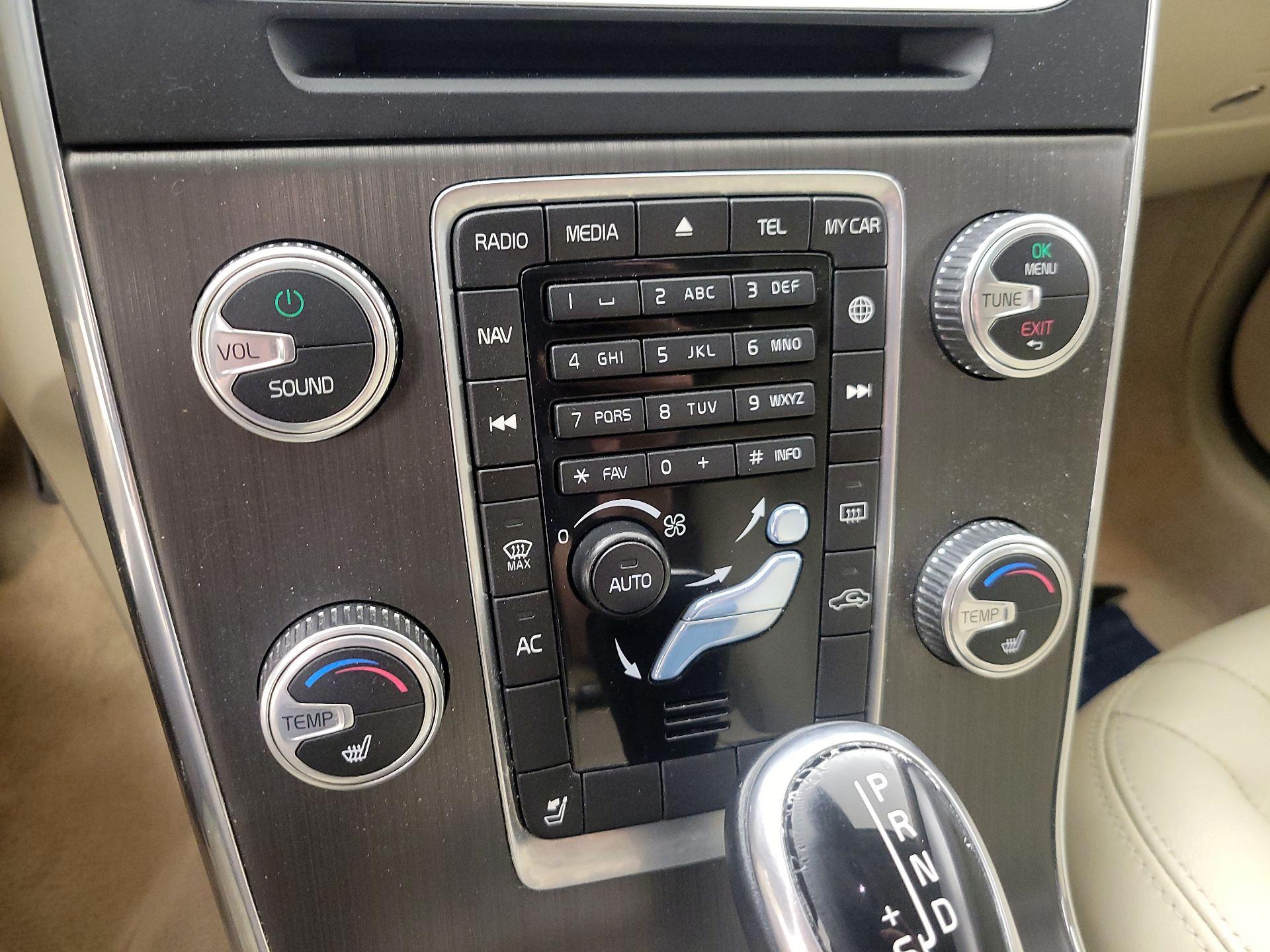 Thumbnail: 2016 Volvo S60 - 15