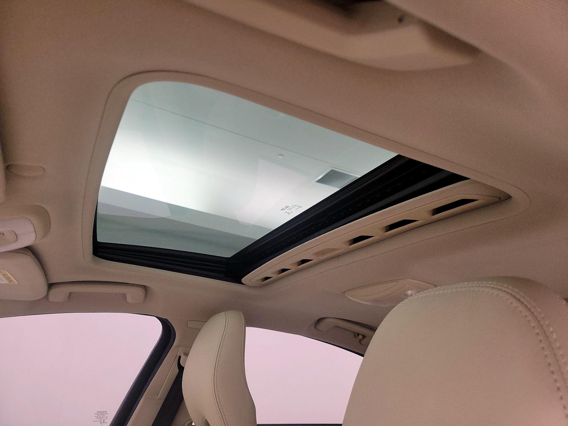 Thumbnail: 2016 Volvo S60 - 18