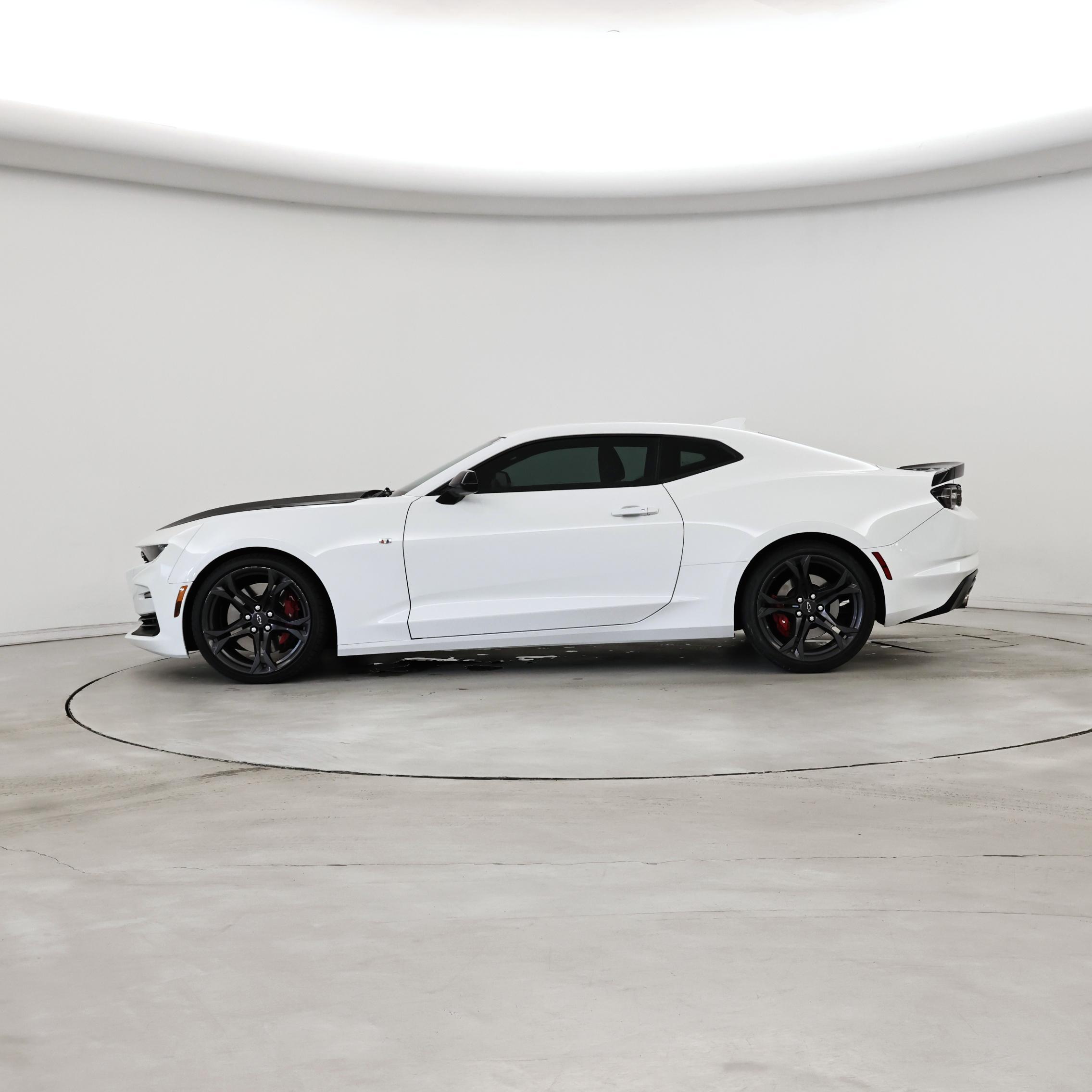 Thumbnail: 2020 Chevrolet Camaro - 3
