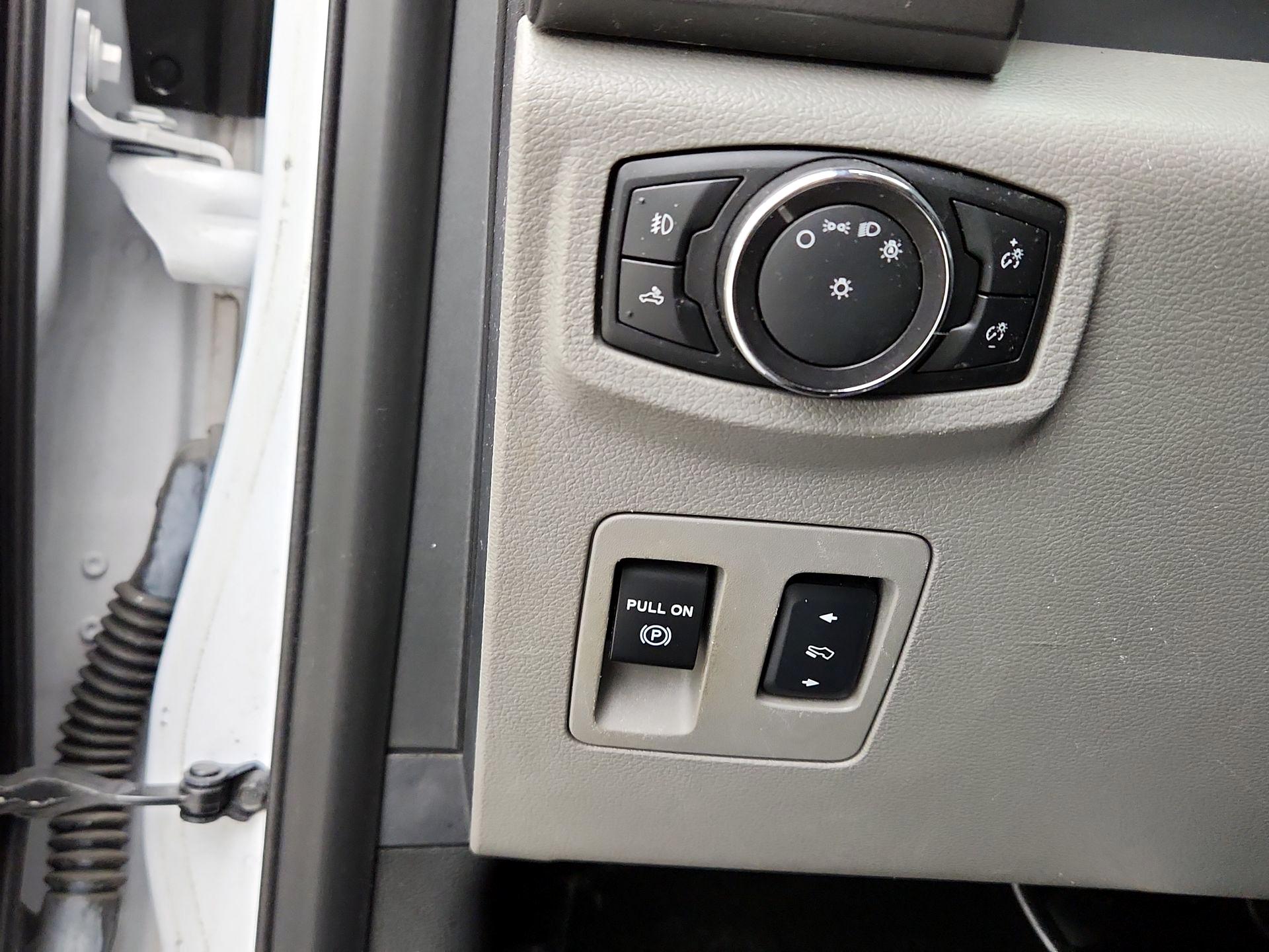 Thumbnail: 2017 Ford F-150 - 13