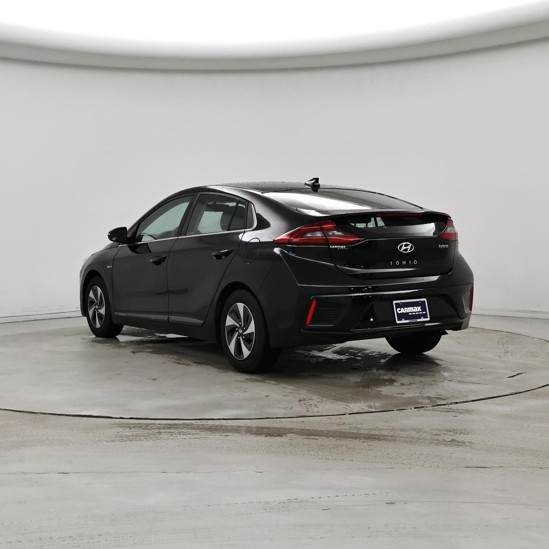 Thumbnail: 2017 Hyundai Ioniq - 2