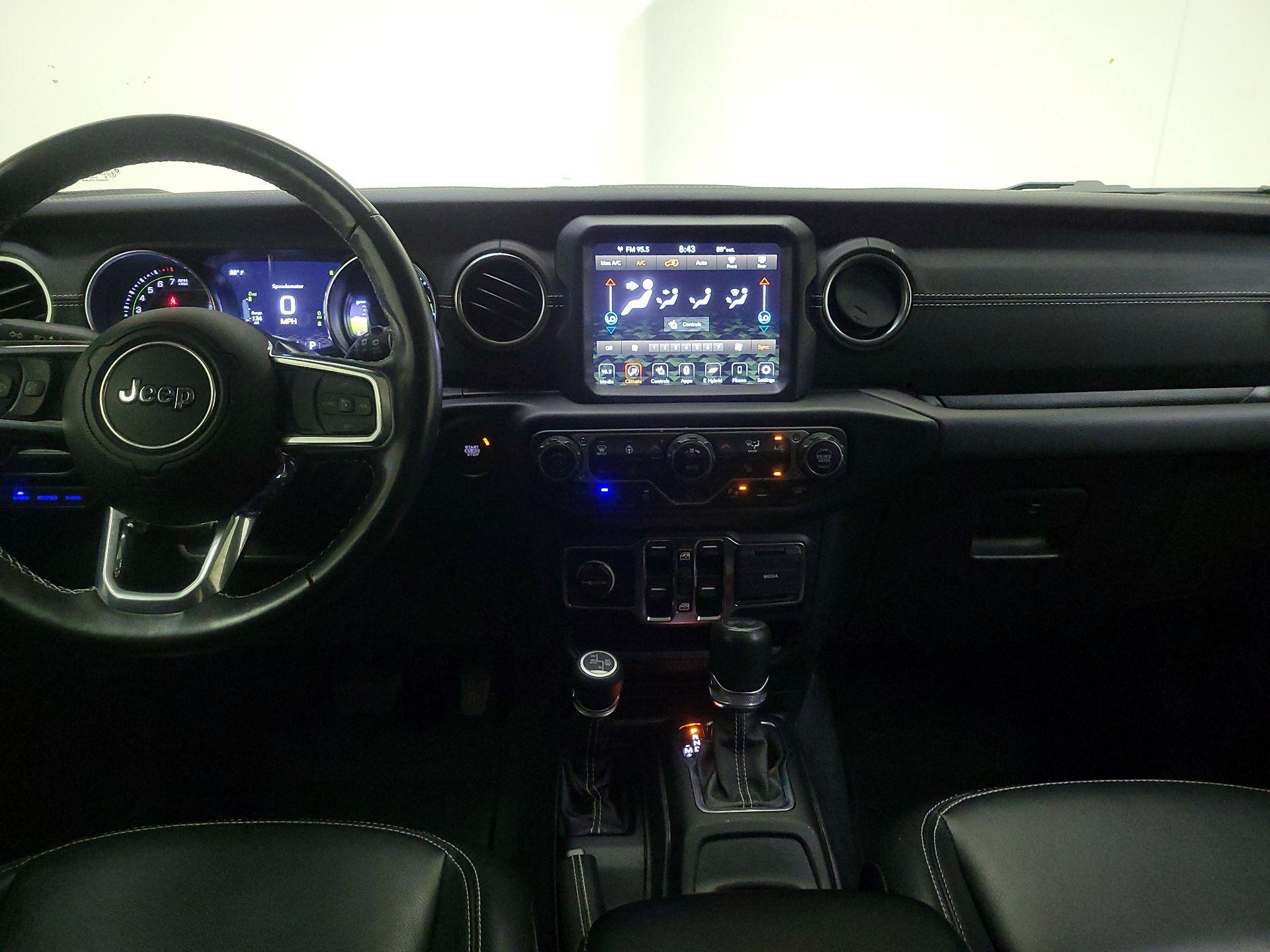 Thumbnail: 2022 Jeep Wrangler - 9