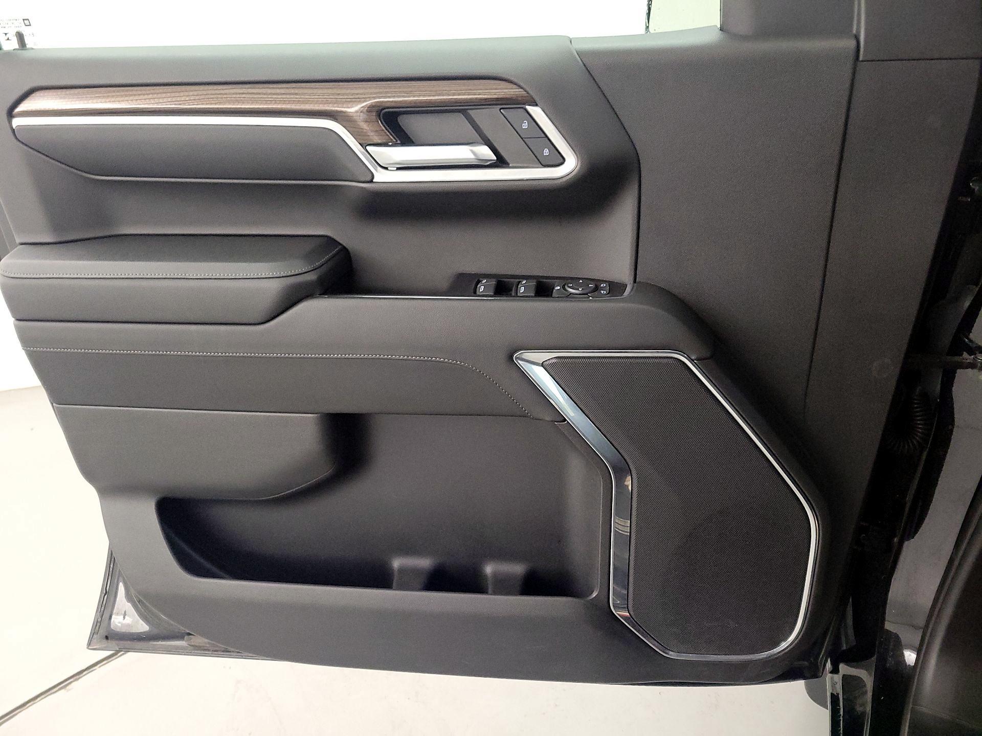 Thumbnail: 2023 Chevrolet Silverado 1500 - 12