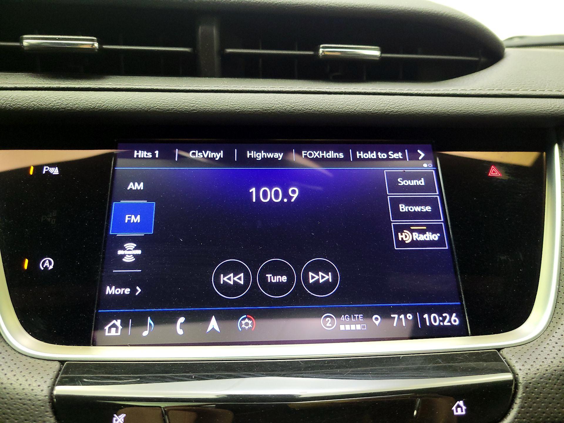 Thumbnail: 2023 Cadillac XT5 - 16