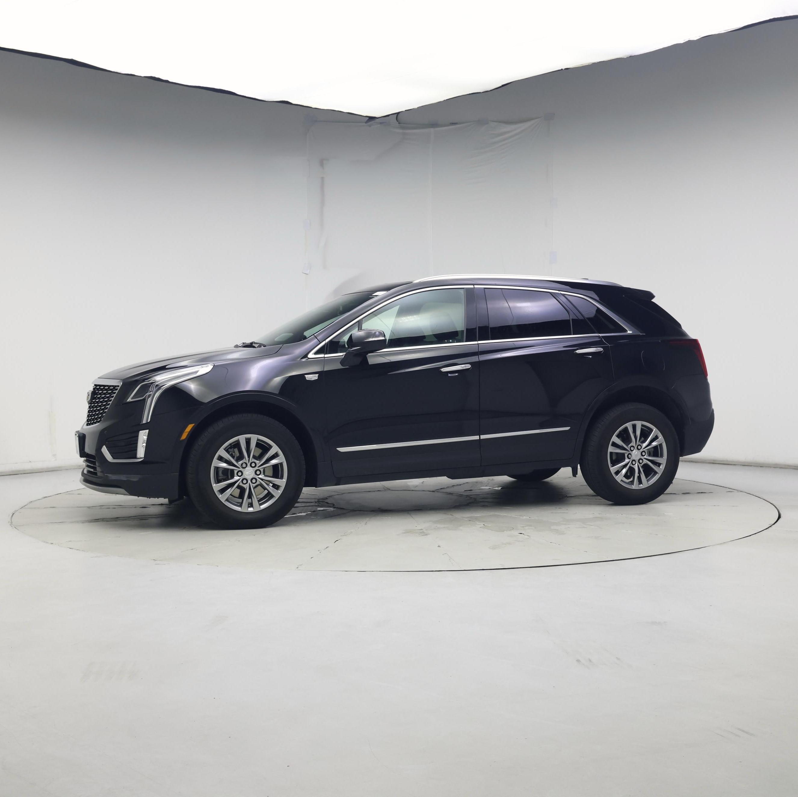 Thumbnail: 2023 Cadillac XT5 - 3