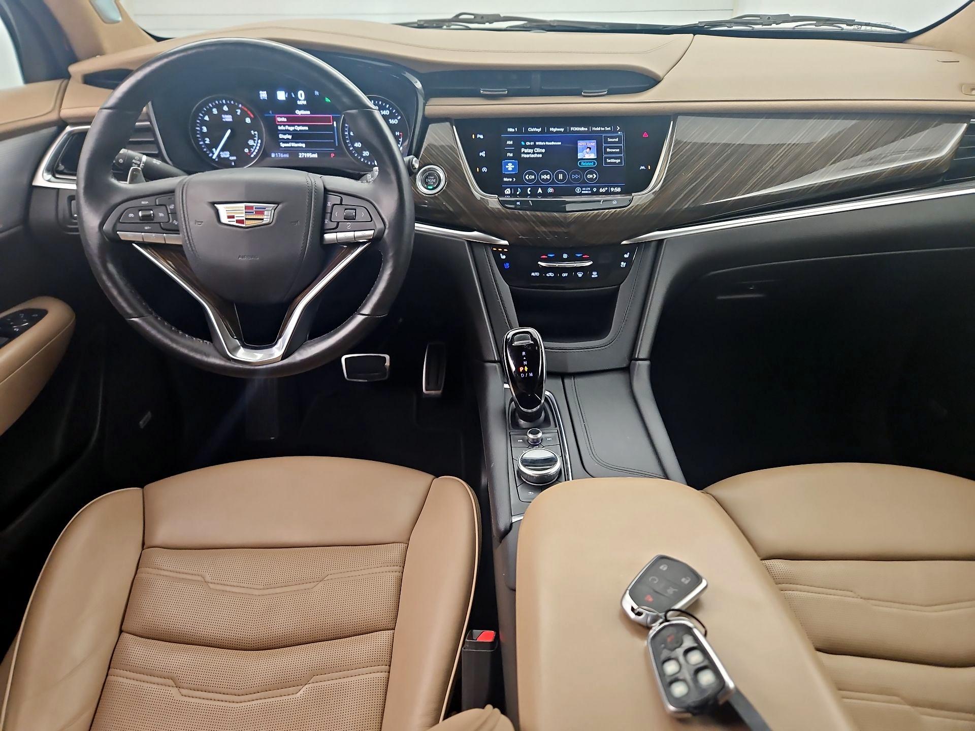 Thumbnail: 2022 Cadillac XT6 - 9