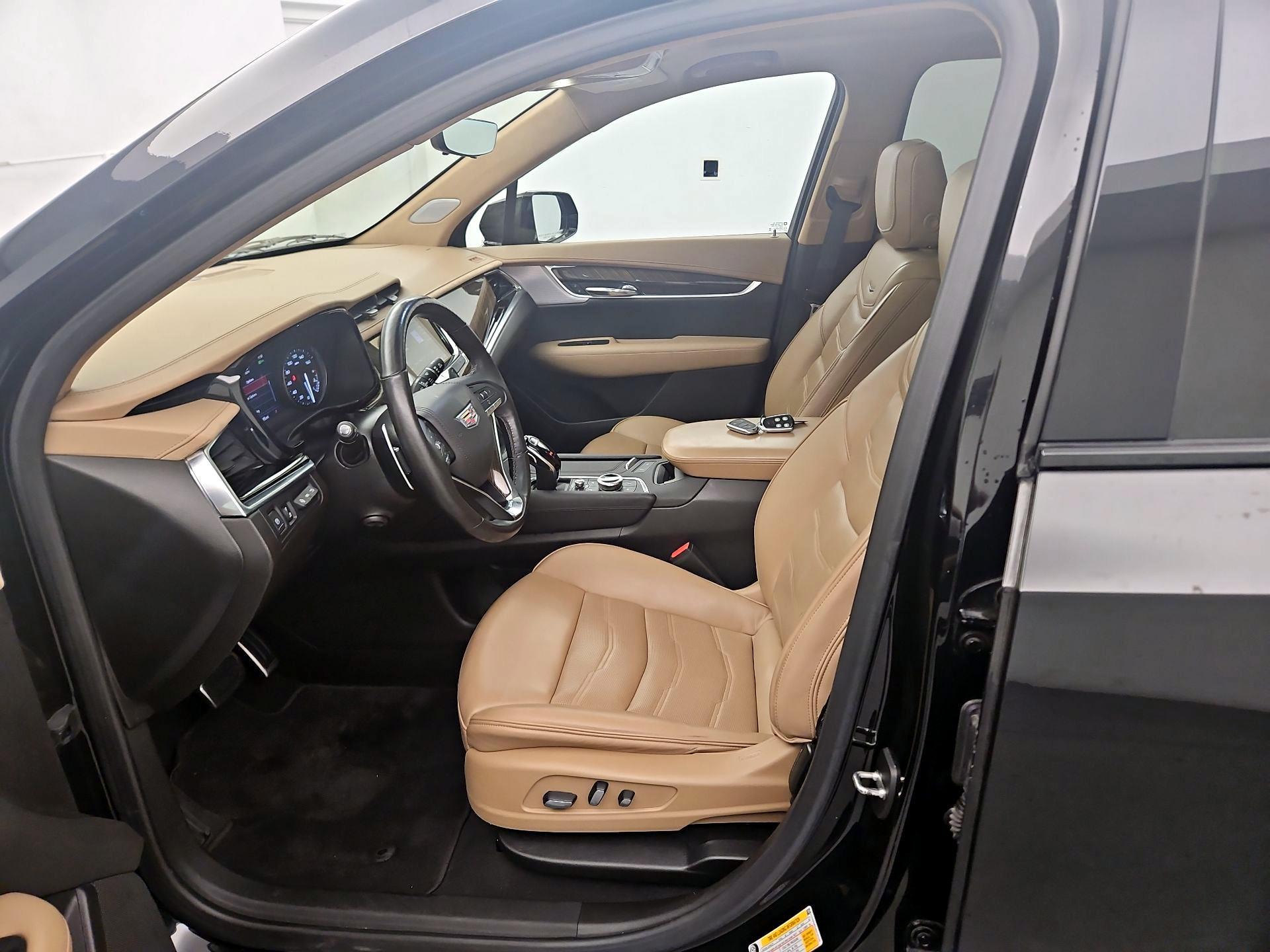 Thumbnail: 2022 Cadillac XT6 - 11